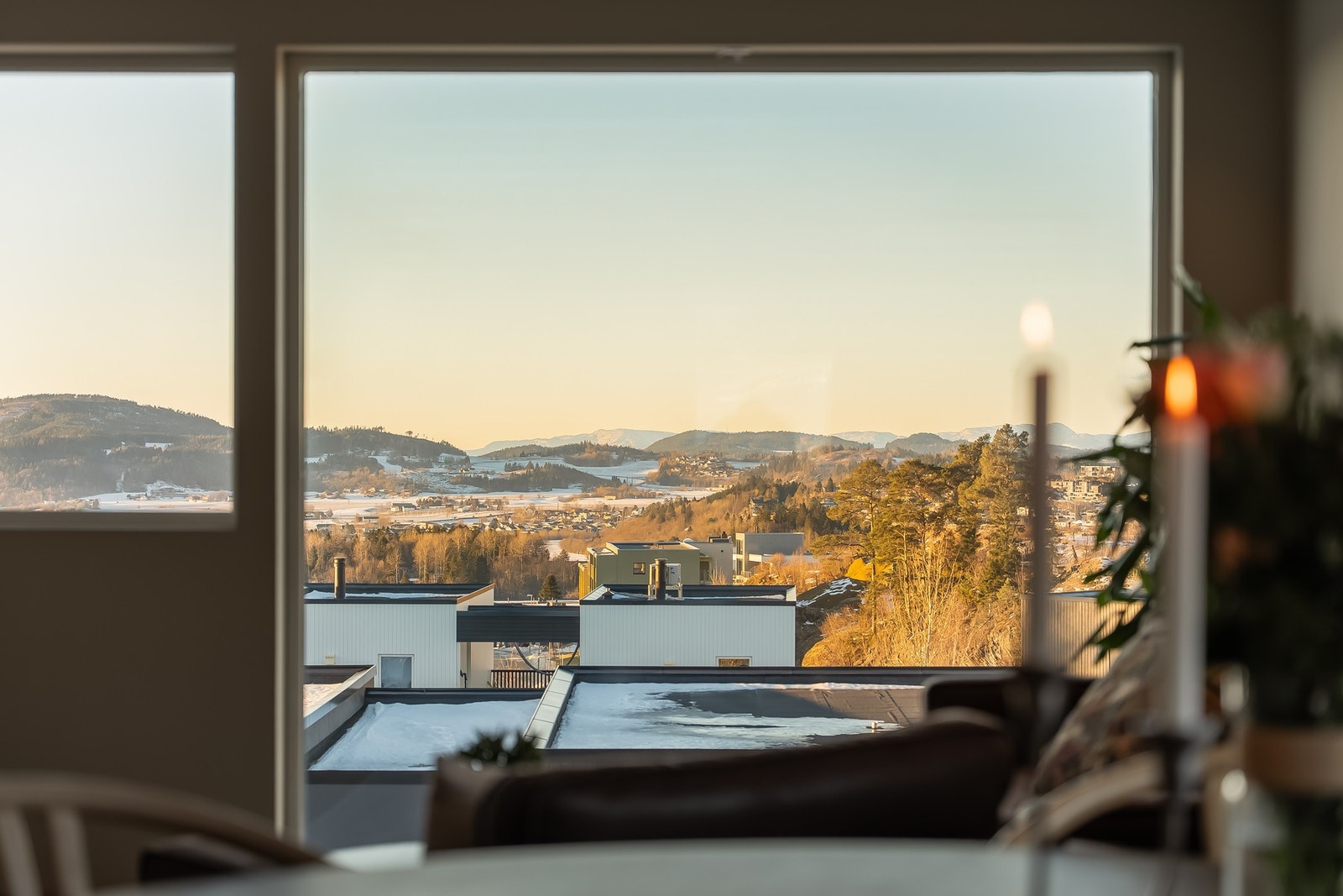 Boligen har også screens for solskjerming på varme dager. Galleribilde