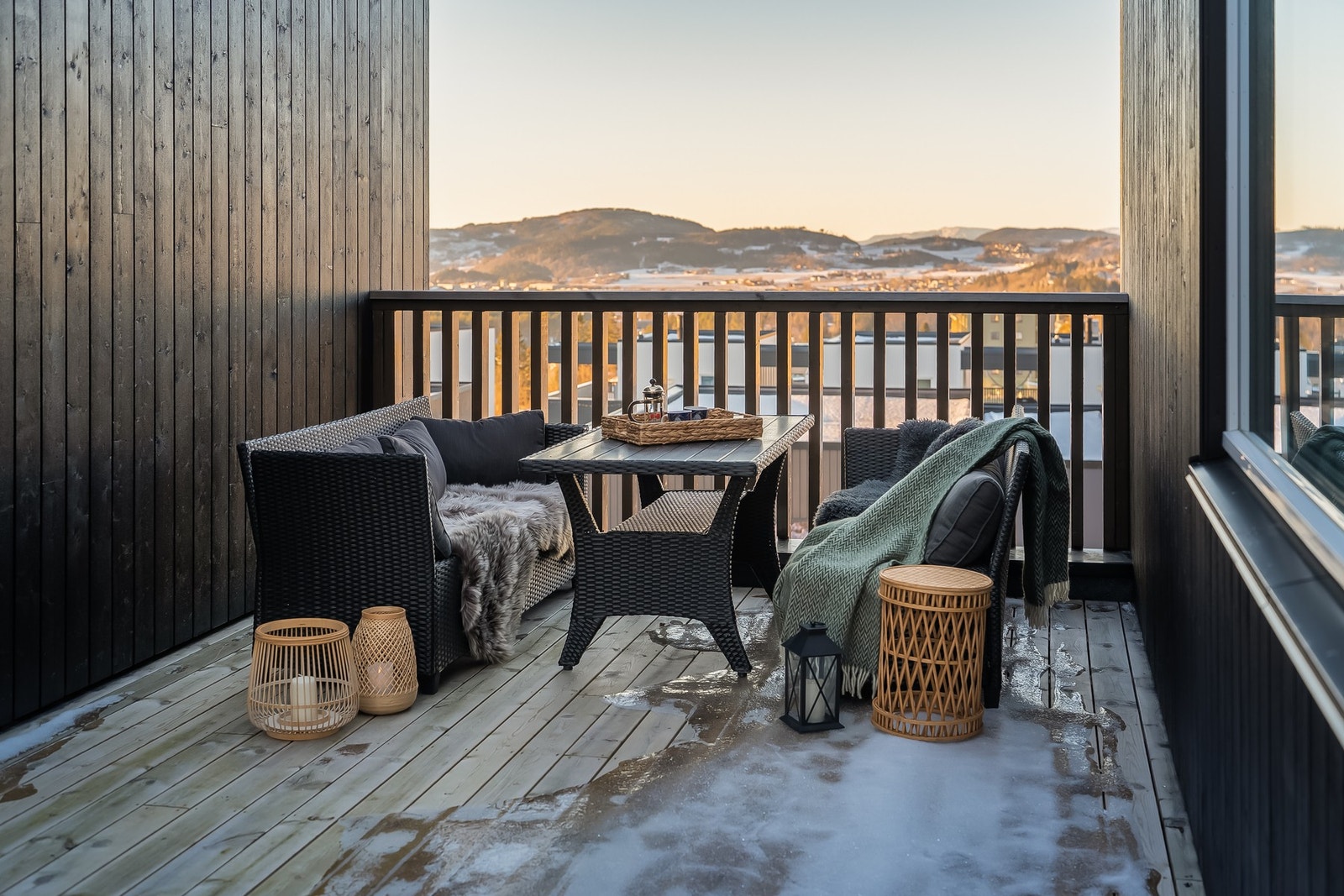 Terrassen innbyr virkelig til utendørs hygge. Galleribilde