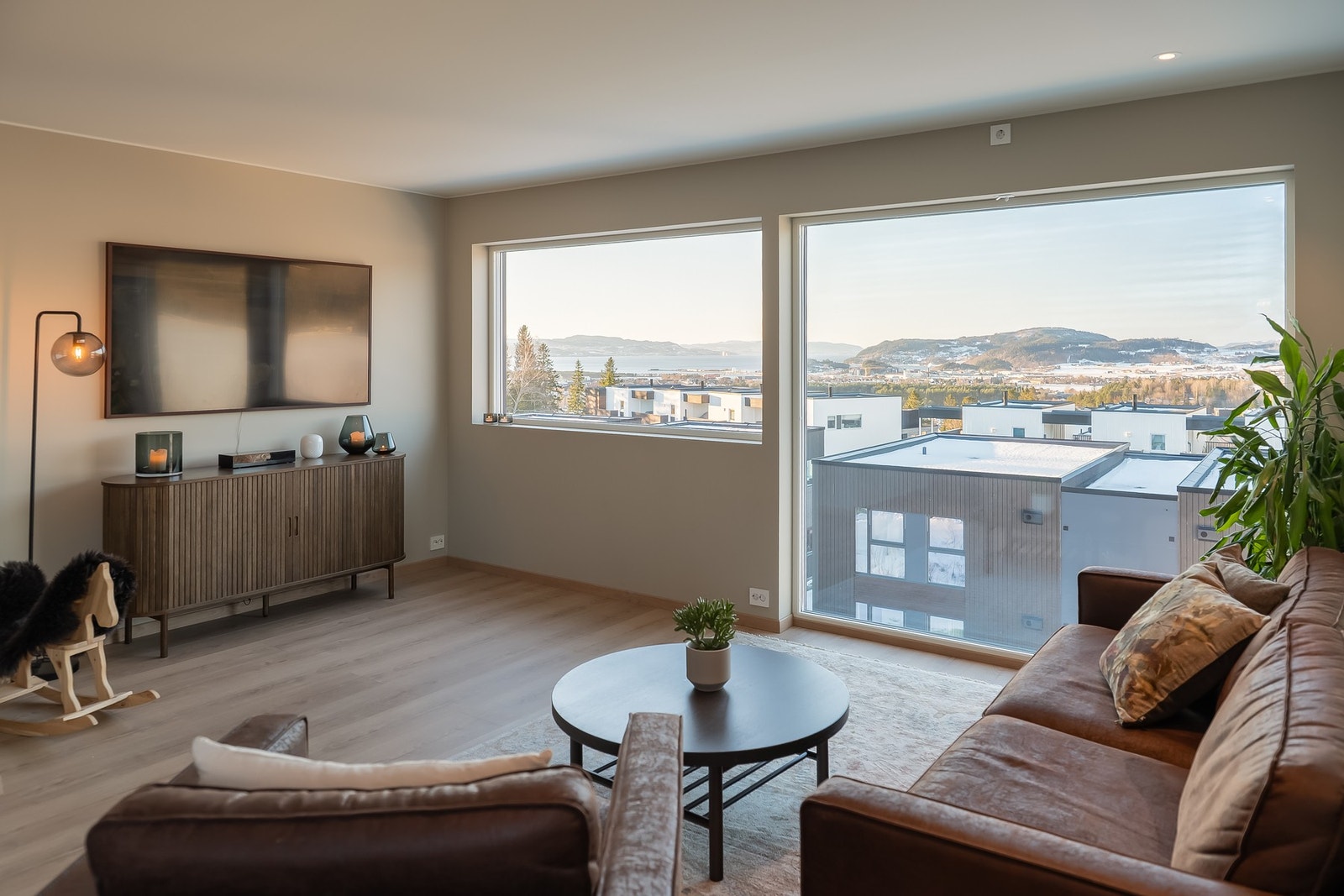 PrivatMegleren v/ Stefanos Pitharoulis har gleden av å presentere Steinsoppvegen 2. Galleribilde