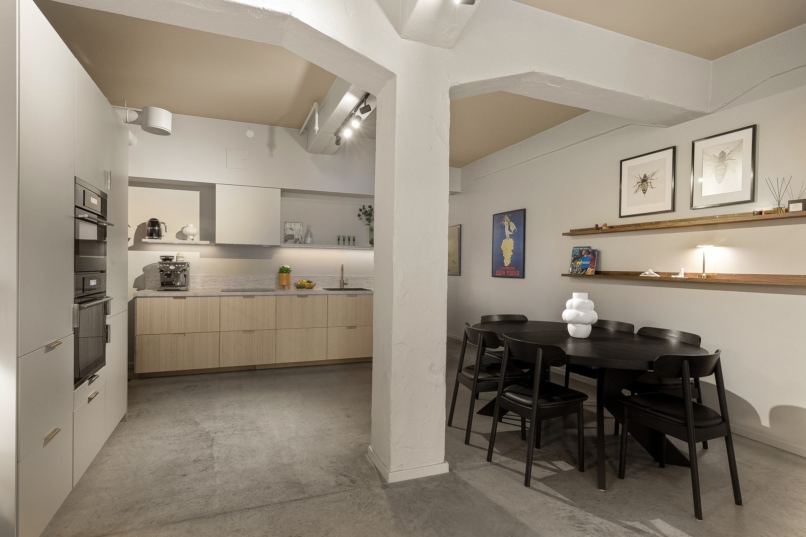 Her får man en leilighet med mye særpreg og svært gode kvaliteter. Galleribilde