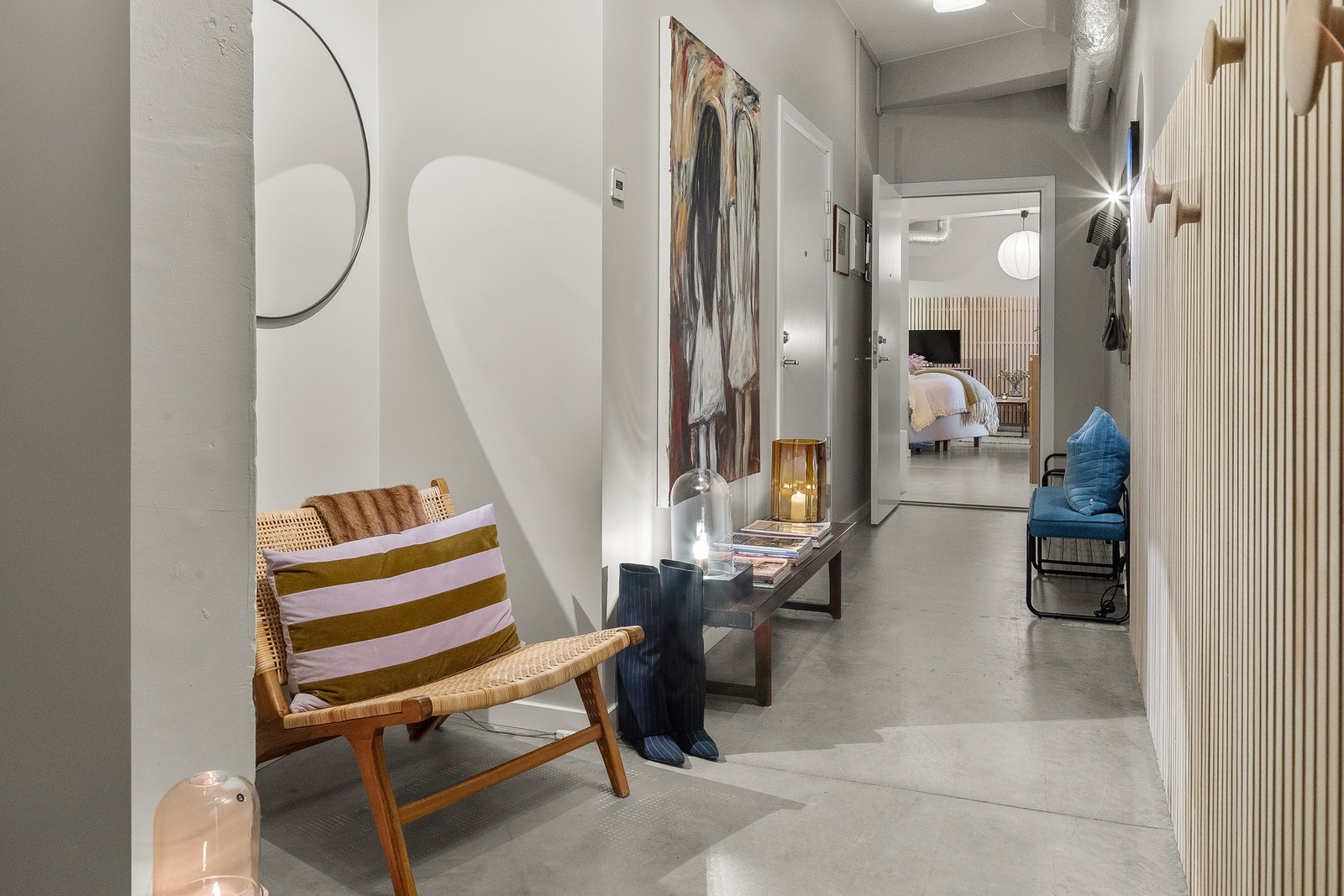 Sett fra fellesgang mot hybel. Galleribilde