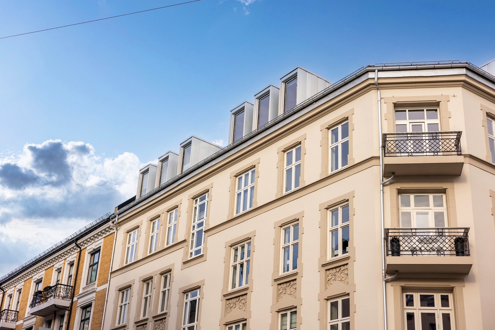 Beliggende i en klassisk Frognergård, i et ikonisk og etterspurt i hjertet av Frogner. Galleribilde