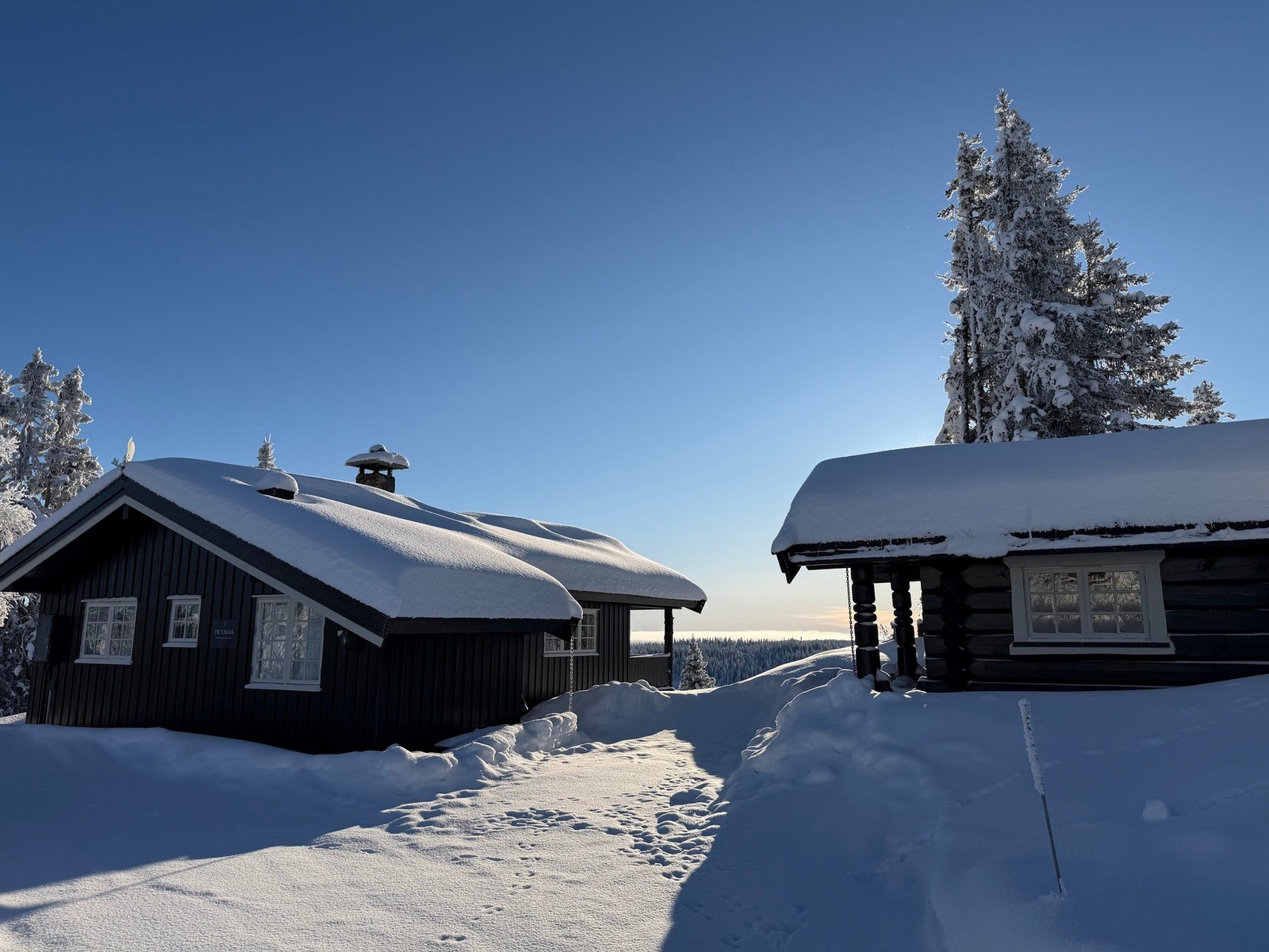 Velkommen til Steinfotstigen 2, en eiendom presentert av EIE Fjellmegleren! Foto: Pholio ( Ingvild Joplassen) Galleribilde