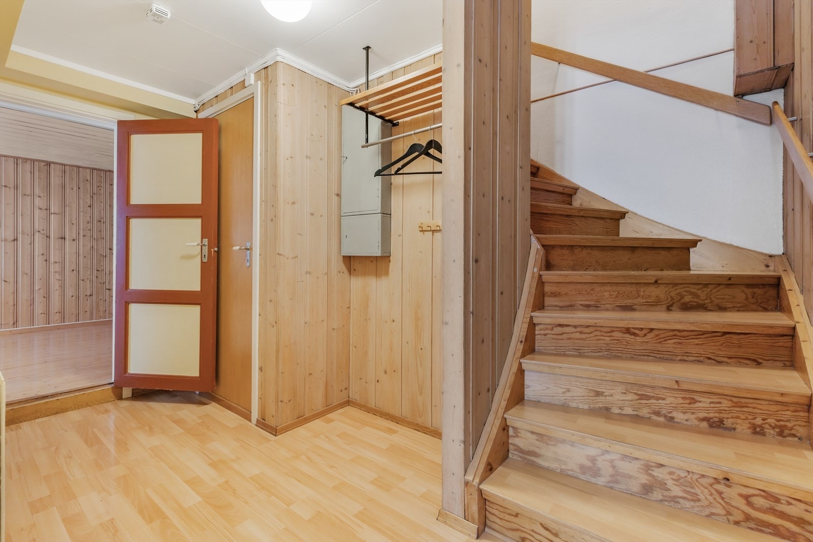 Underetasje. Galleribilde