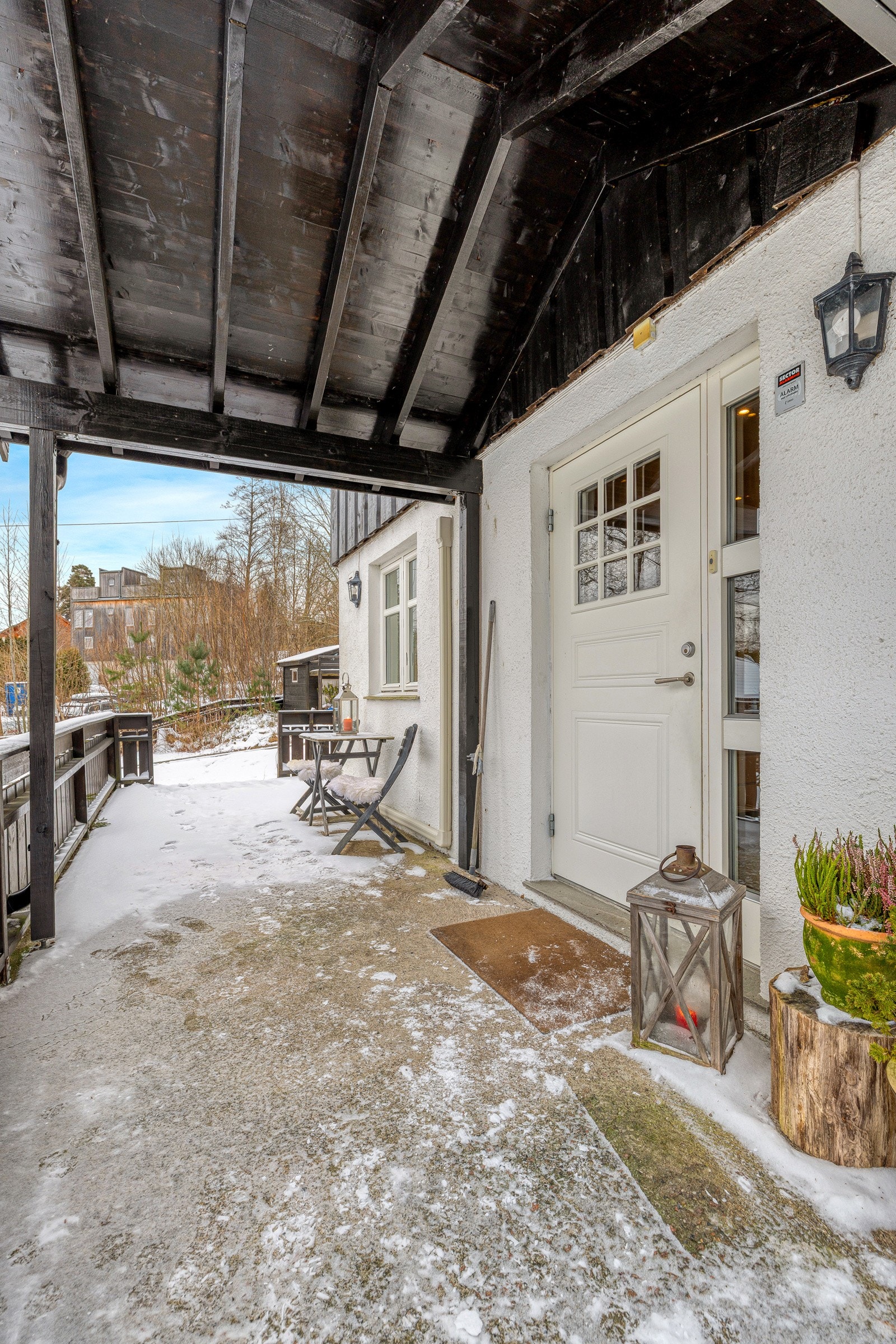 Inngangsparti som er overbygget Galleribilde