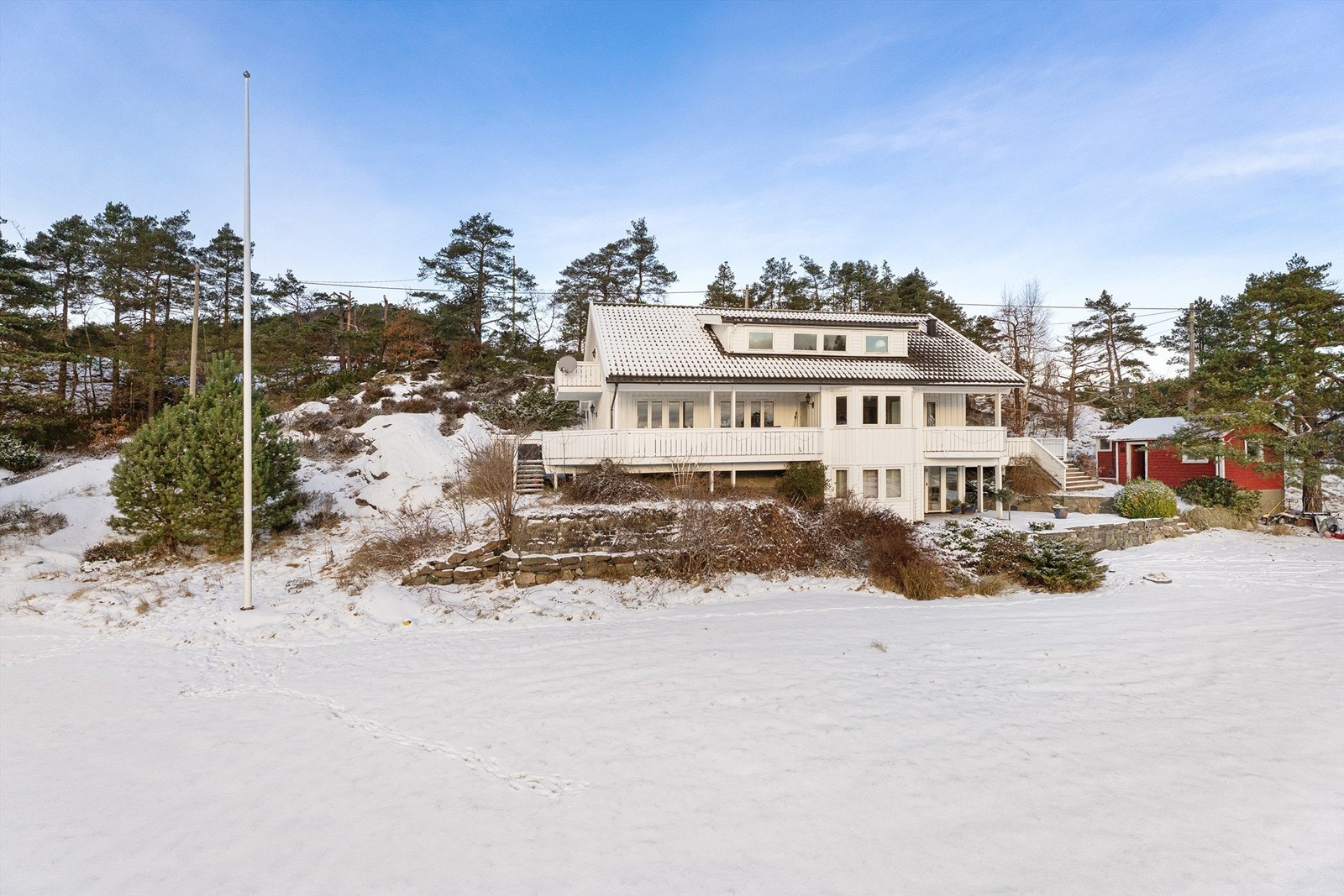 Flotte utsiktsforhold mot nærområdet og omkringliggende natur. Galleribilde