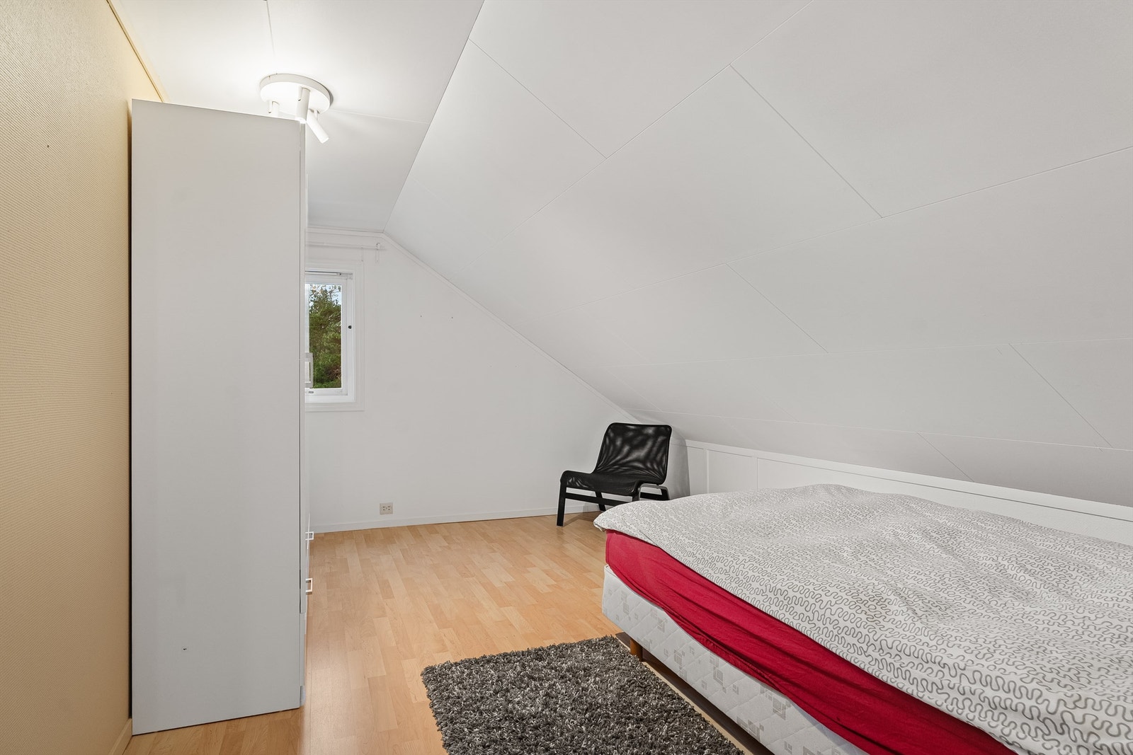 Ytterligere soverom som passer godt som barnerom, gjesterom eller kontor. Galleribilde