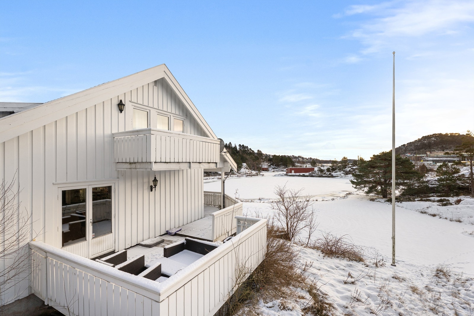 Gode solforhold gir gode rammer for bruk av utearealene gjennom dagen. Galleribilde