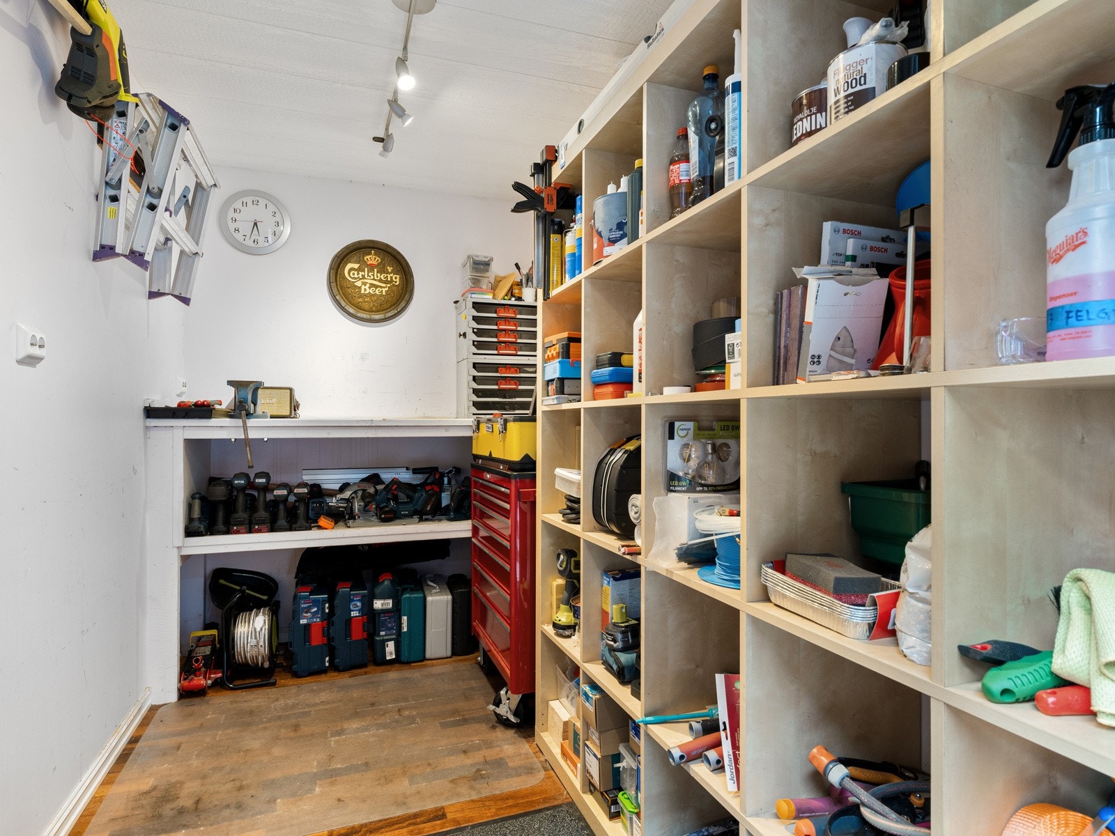 Bod i carport. Galleribilde