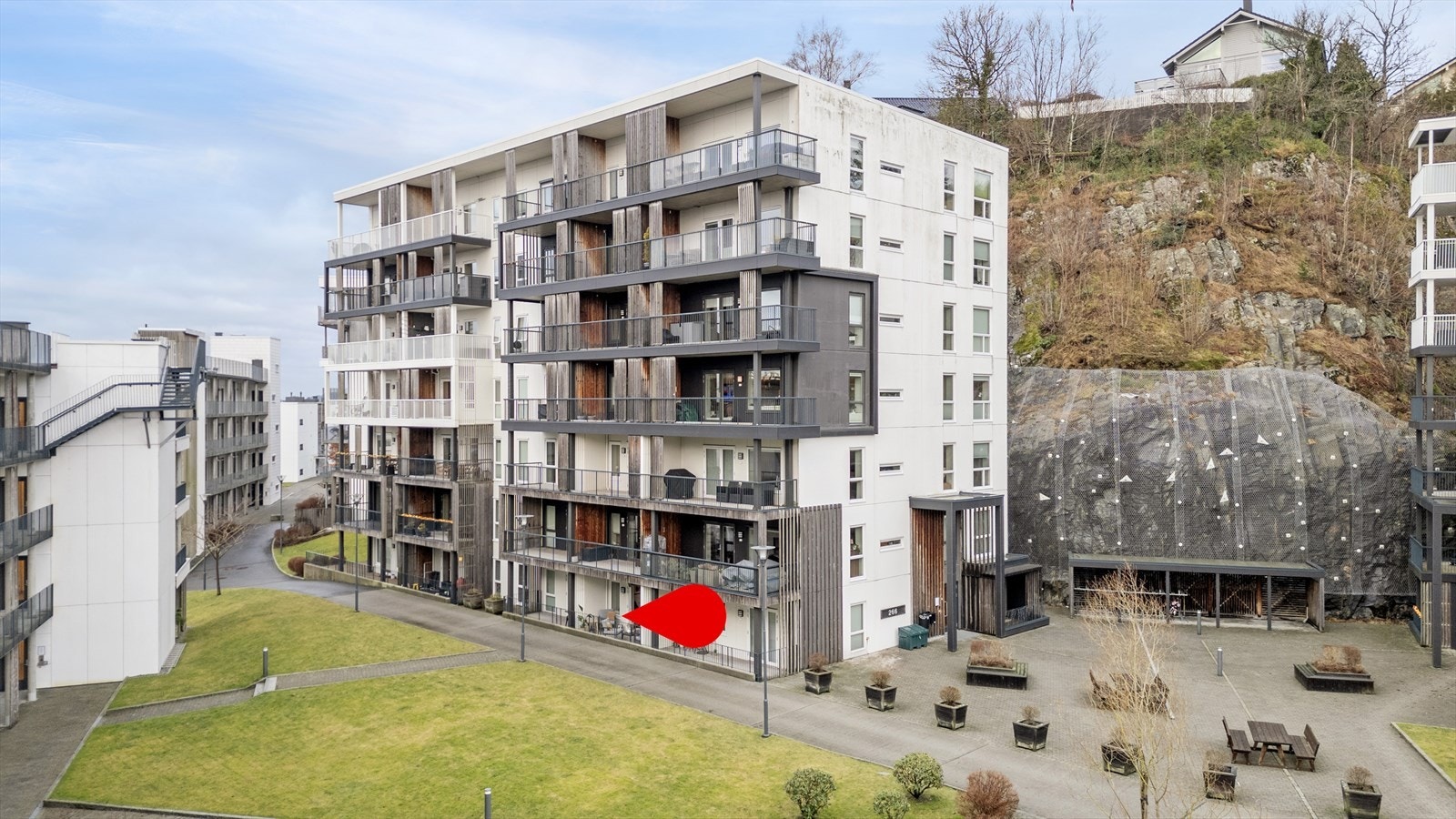 Solrik sørvendt balkong på 12 kvm. Galleribilde