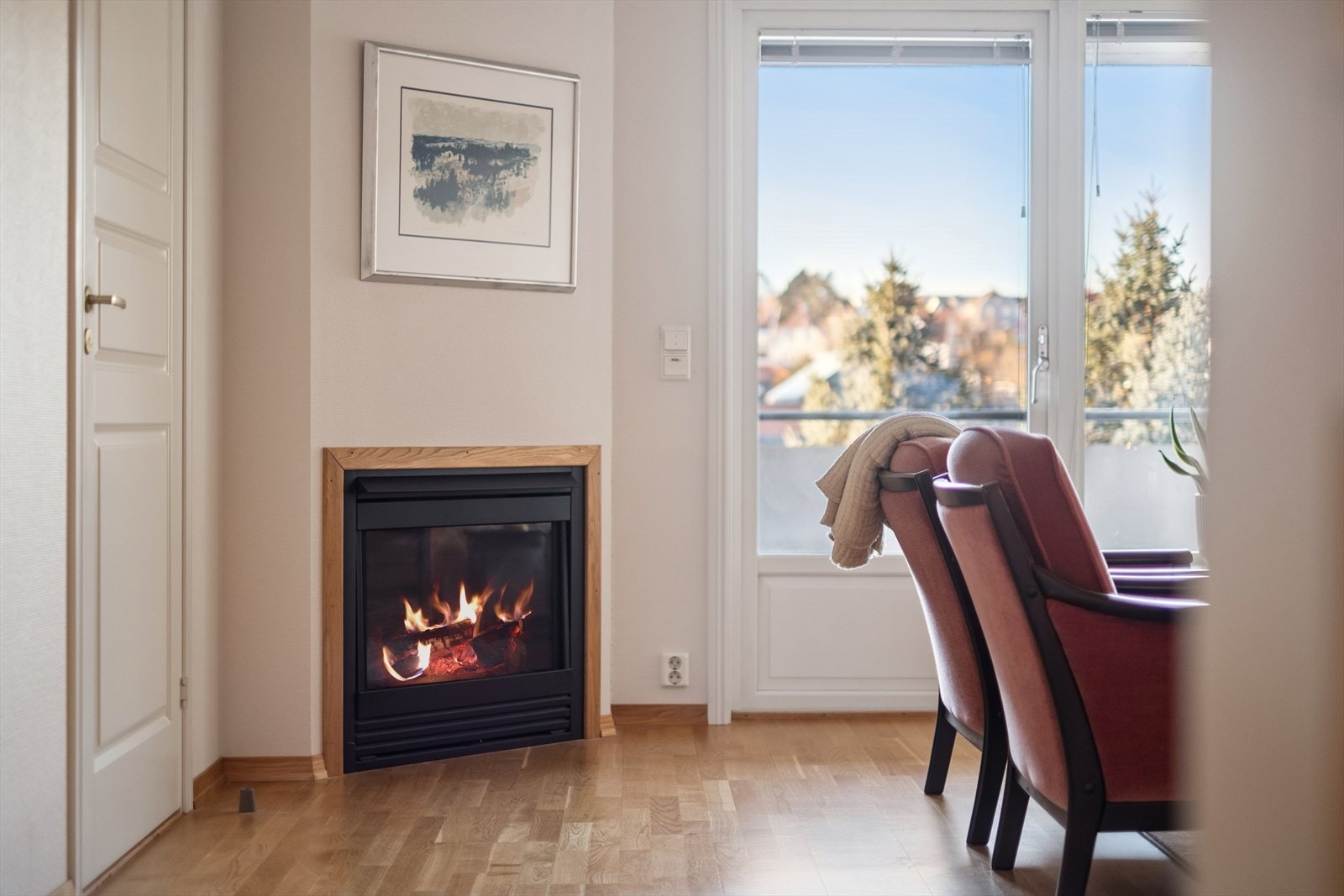 Her er det også fin gasspeis for hygge og varme, på kalde dager. Galleribilde