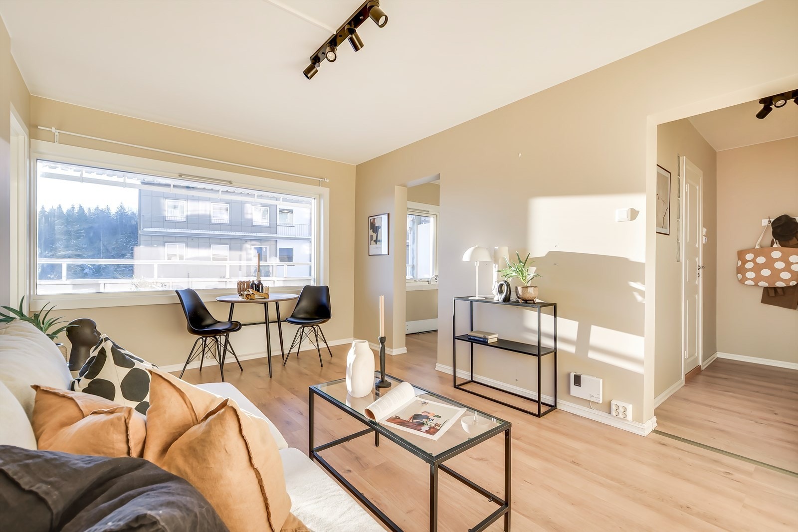 Velkommen til Hellaveien 29B - Presentert av Marita Husum Nilsen i Nordvik (Foto Kenneth Willassen) Galleribilde