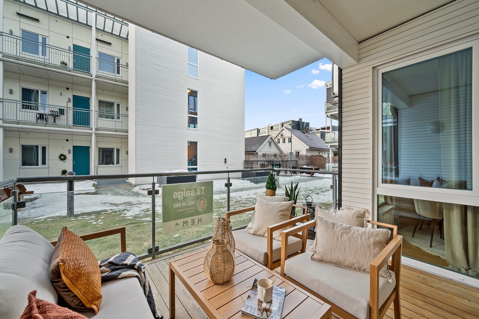 Terrassen innbyr til rolige morgenstunder så vel som lange, sosiale kvelder. Galleribilde