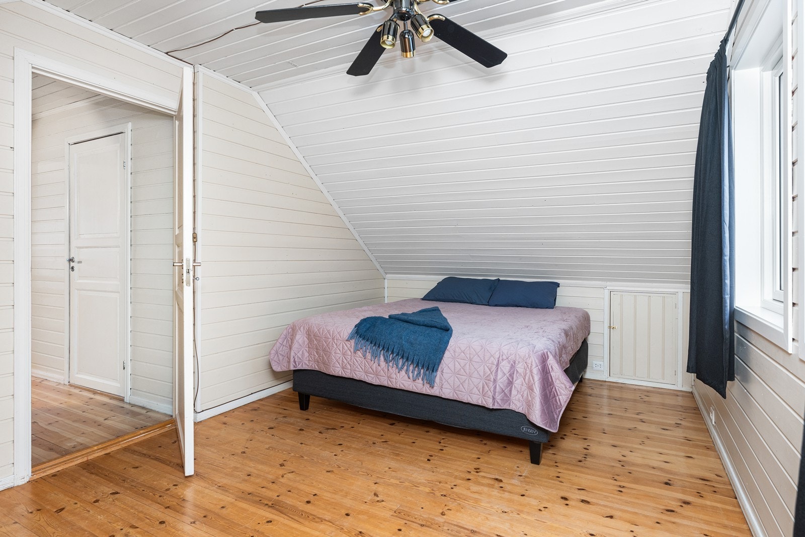 Soverom 2. Galleribilde