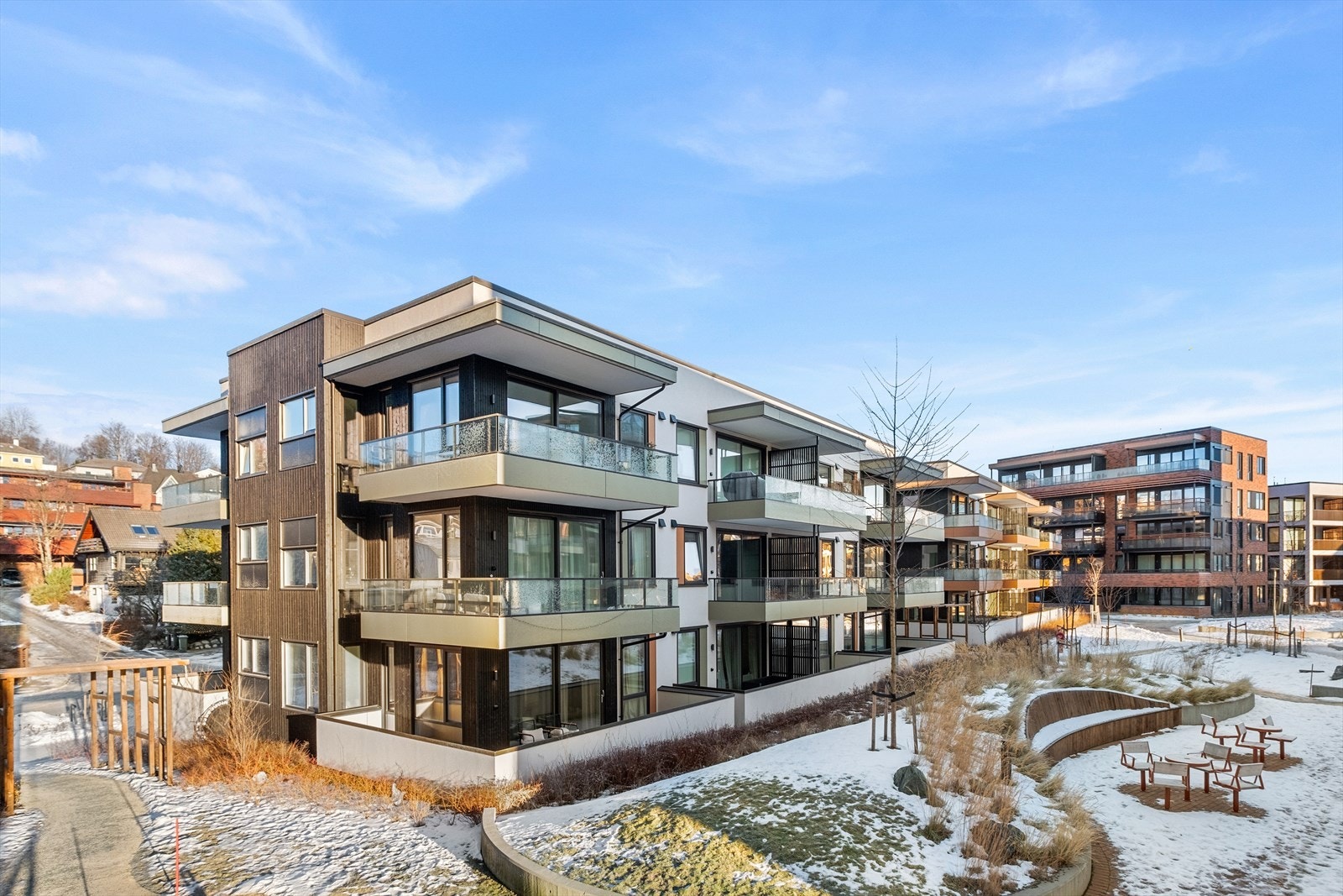 Ladebekken 30 er en del av det populære prosjektet på Øvre Nyhavna. En ny bydel som fremdeles er i vekst og som ligger svært attraktivt til Galleribilde