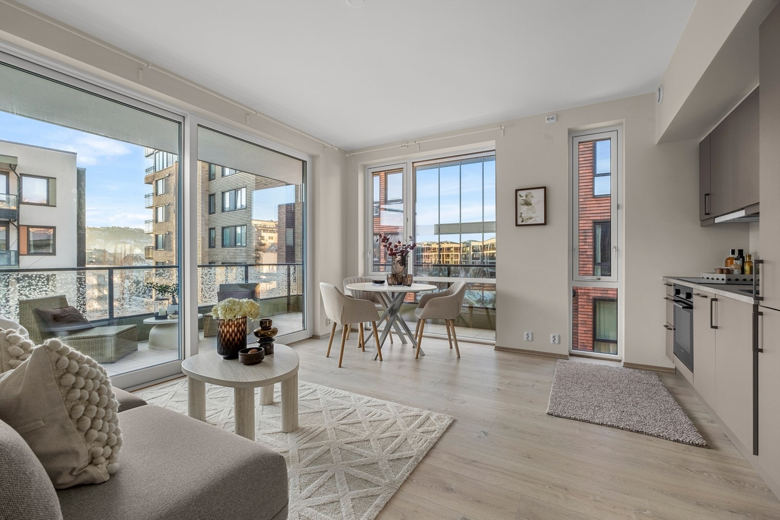 Velkommen til Øvre Nyhavna og Ladebekken 30! Galleribilde