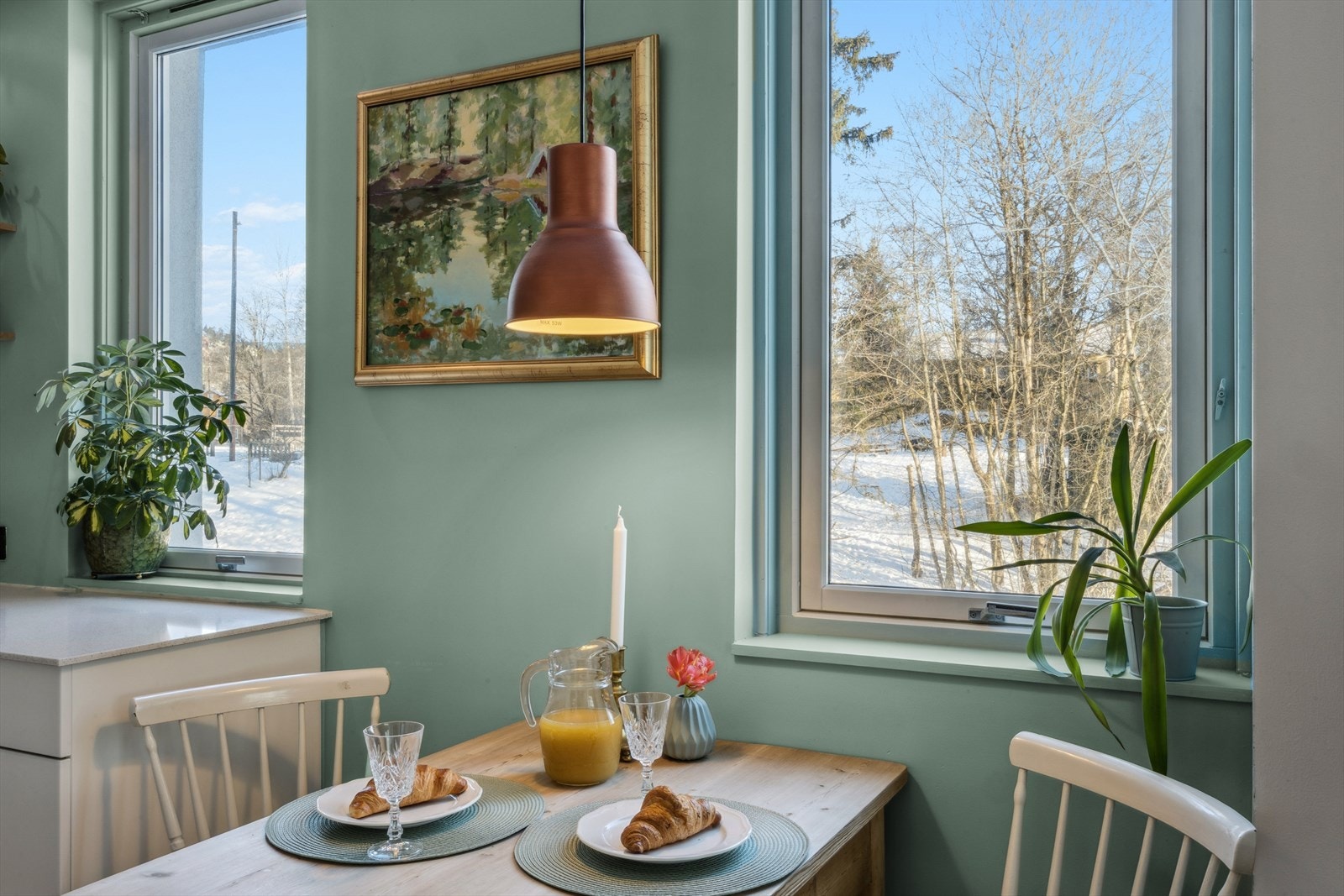 Her kan du nyte en god frokost med fint utsyn. Galleribilde