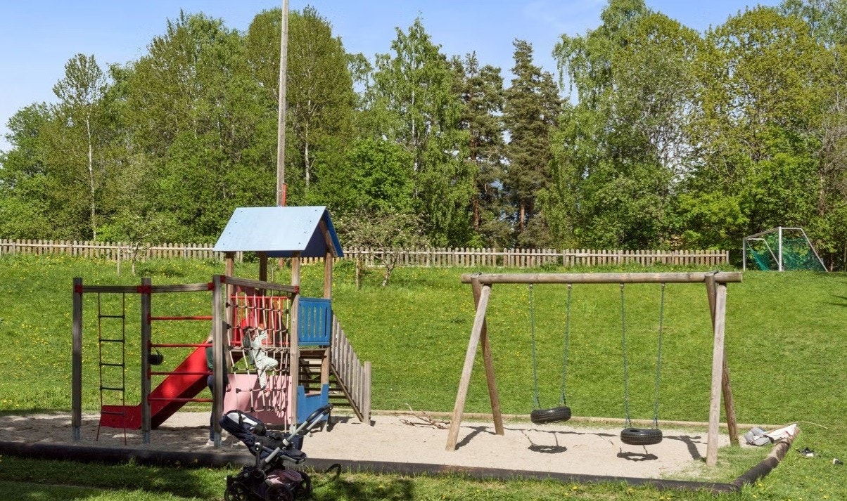 Fine lekeområder rett utenfor. Galleribilde