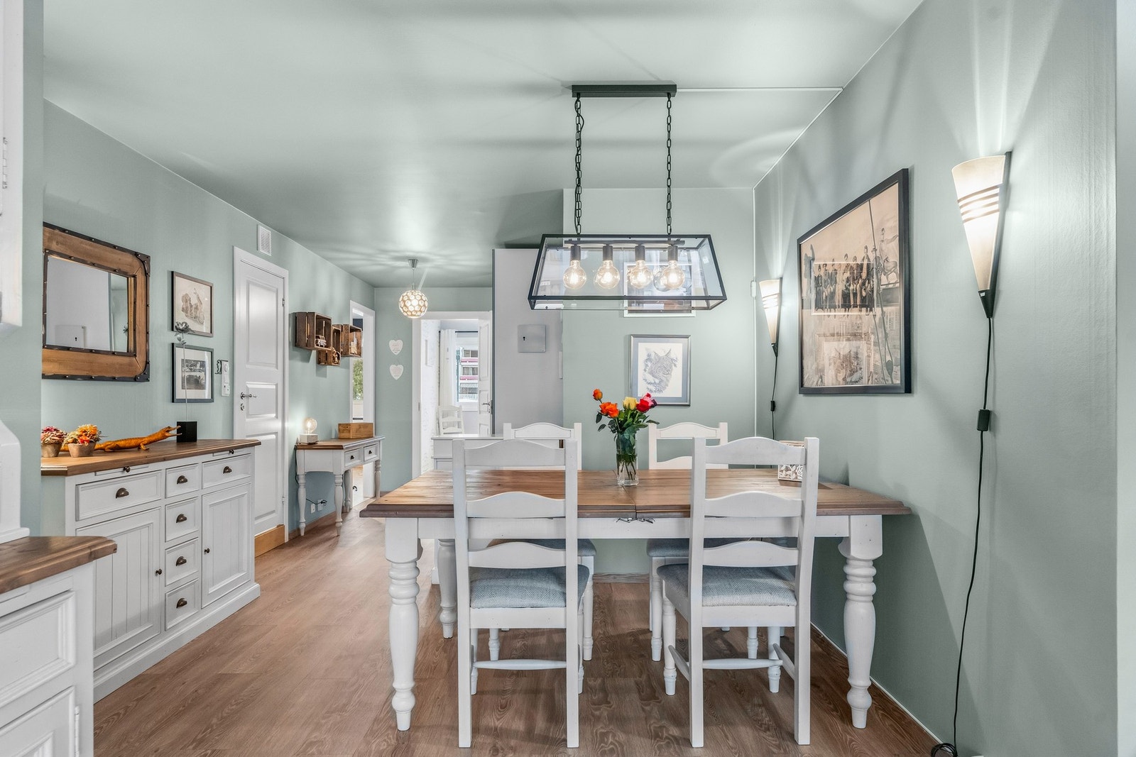 Leiligheten er gjennomgående Galleribilde