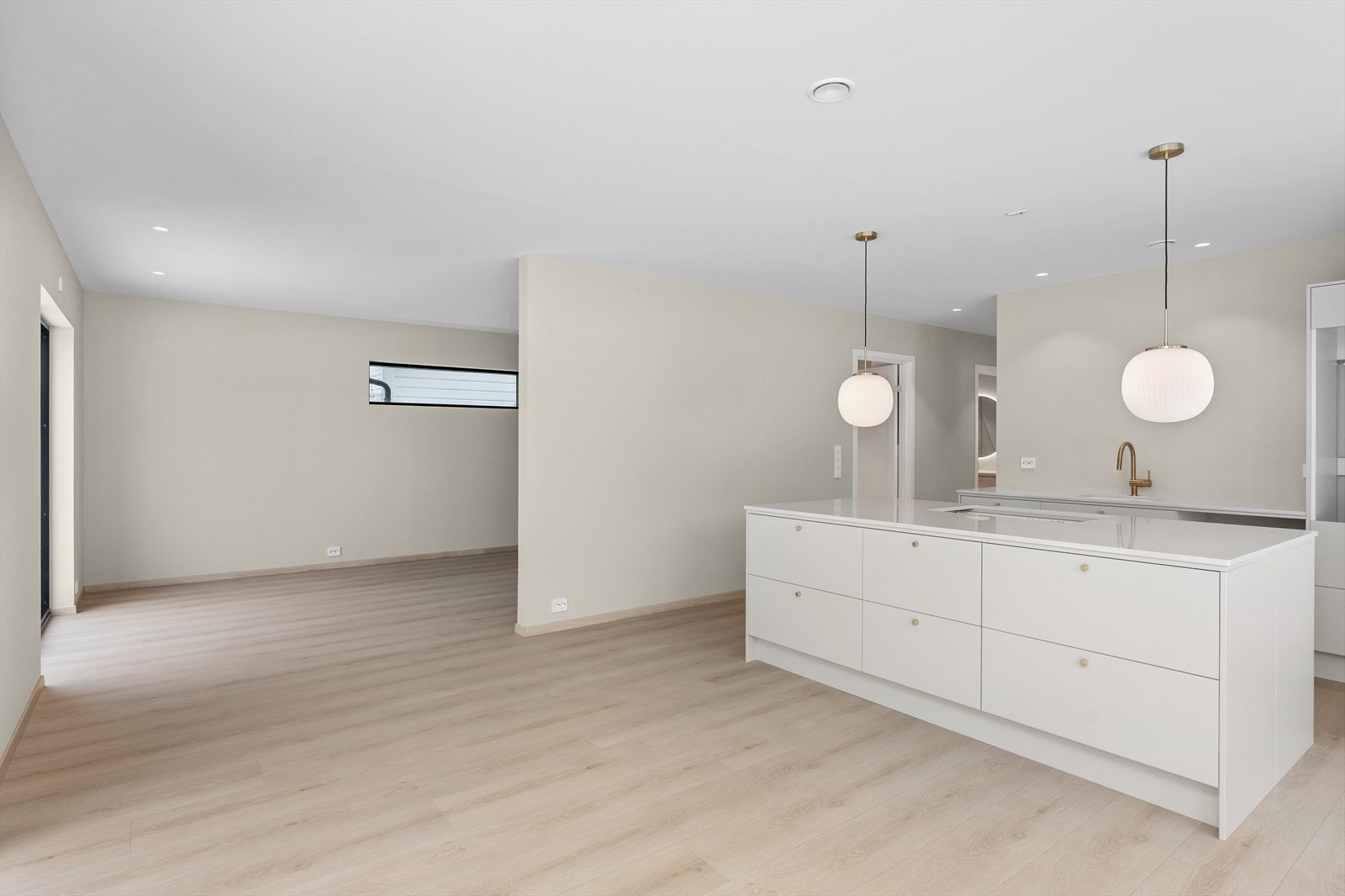 Romslig stuedel med flere soner Galleribilde