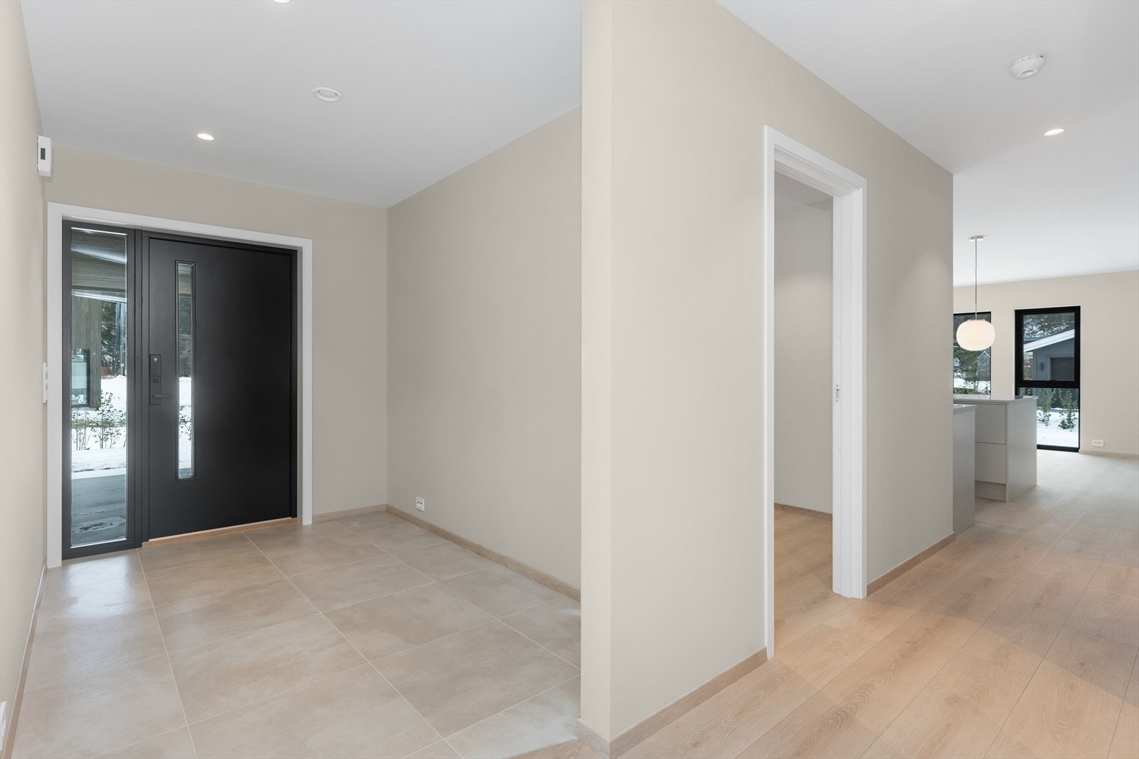 Velkommen inn, flislagt lys gan Galleribilde