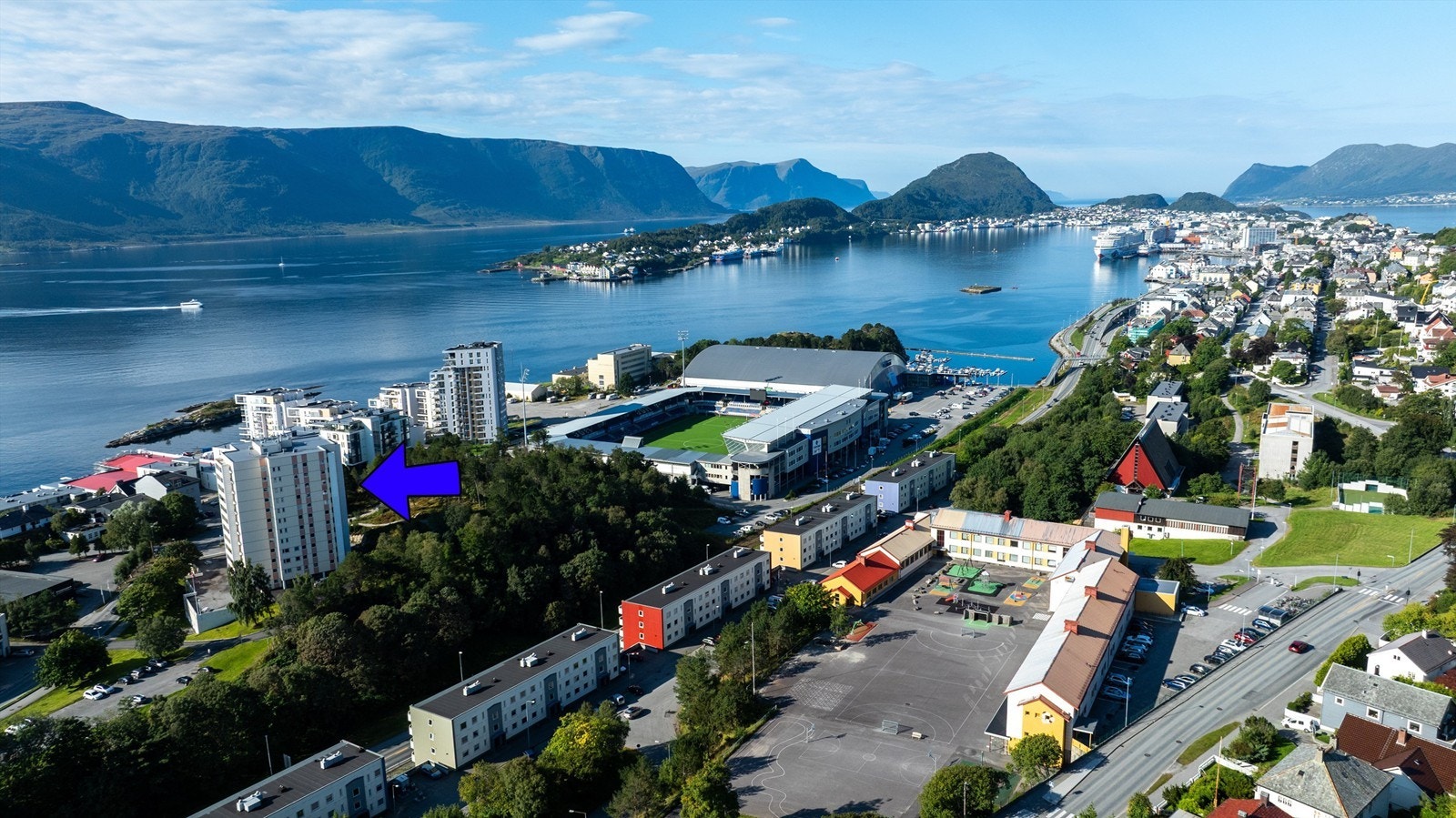 Leiligheten ligger fint til i Voldsdalsberga med gangavstand til sentrum, Color Line Stadion, butikk og badestrand Galleribilde