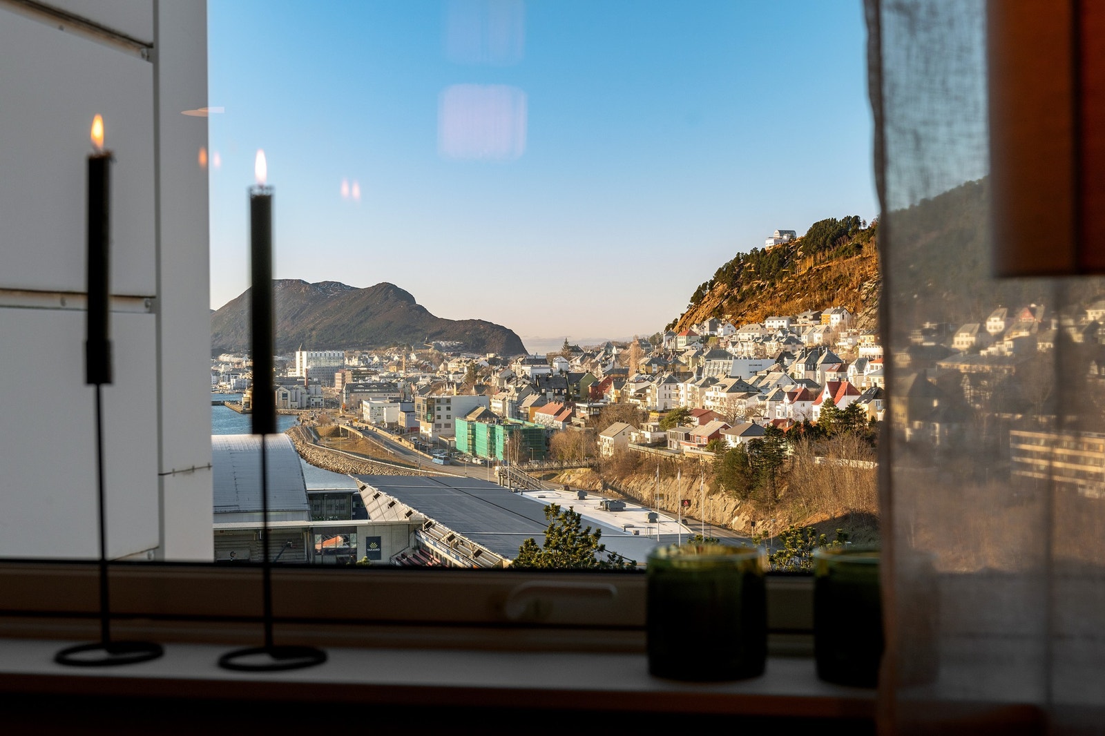 Utsikt fra stuevindu Galleribilde