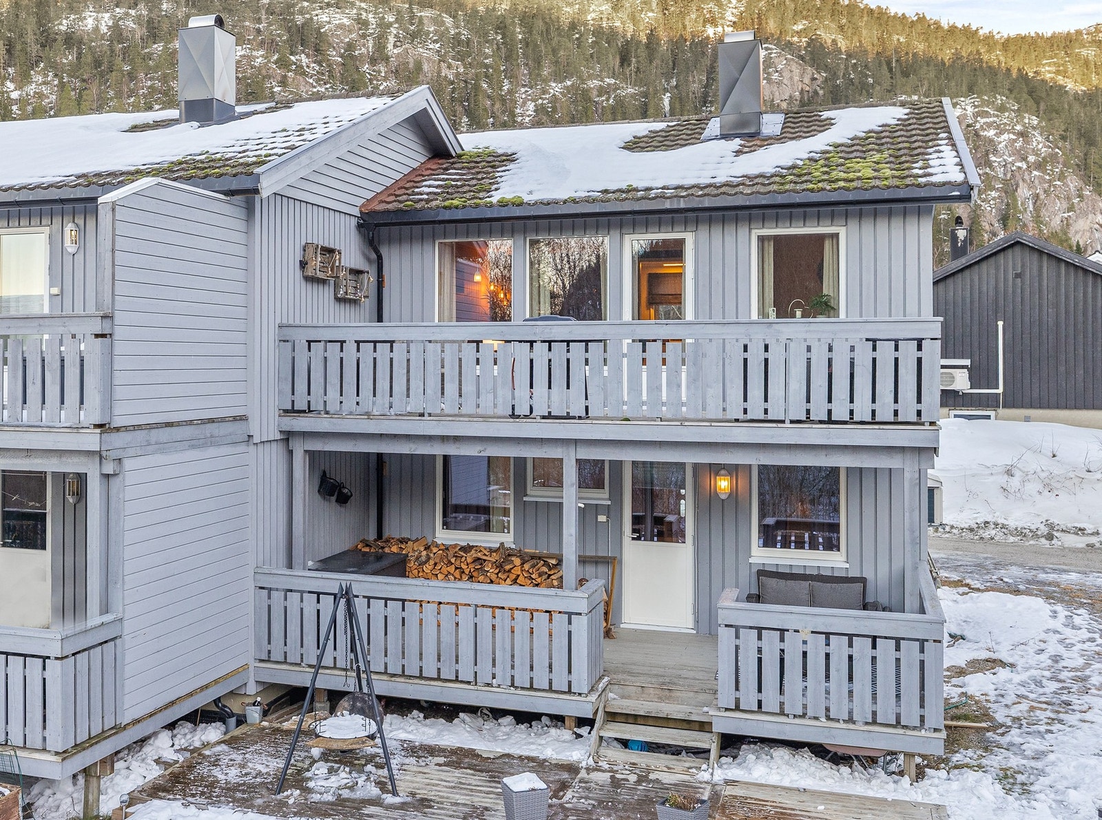 Boligen har endebeliggenhet og er del av Gullholmstrand Borettslag Galleribilde