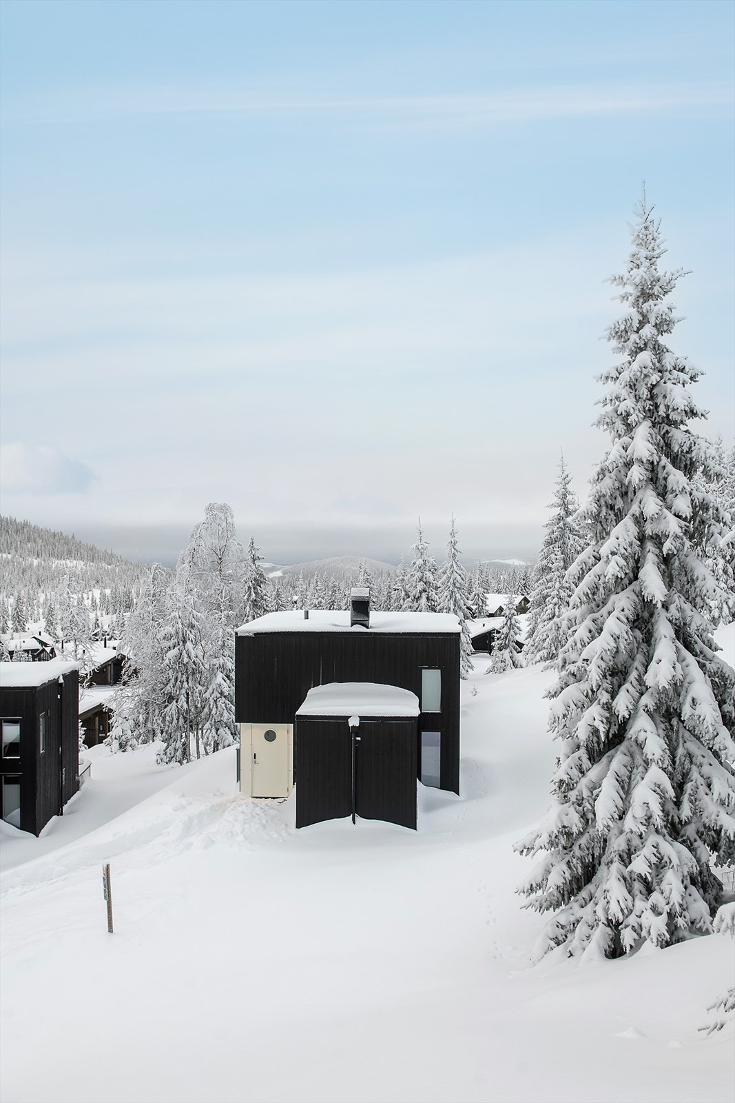 Området er først og fremst kjent for sin snøsikkerhet og perfekte langrennsforhold. Området byr også på fine tur-og sykkelmuligheter. Galleribilde