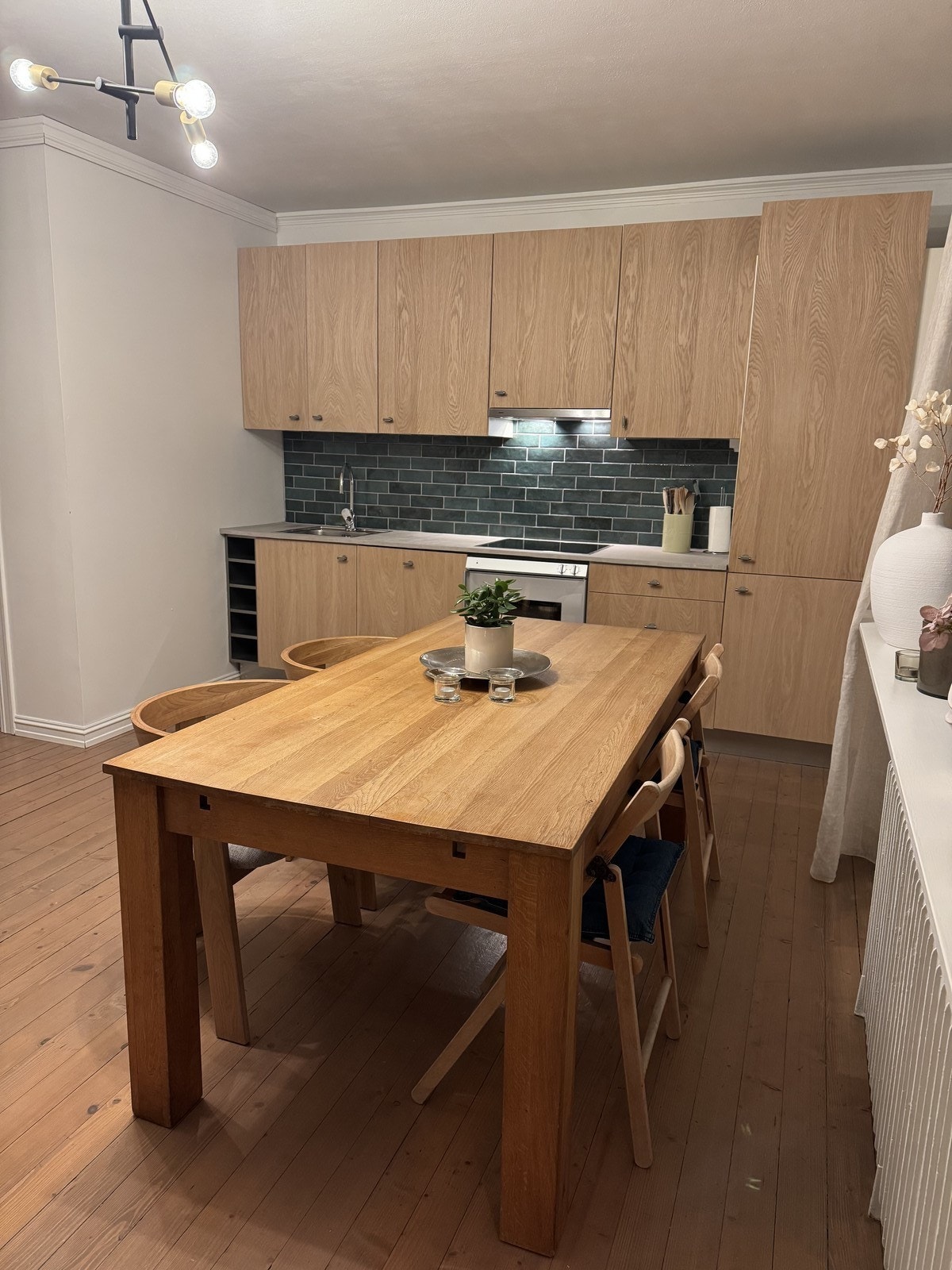 Her kan du samle familie eller venner til et hyggelig måltid Galleribilde