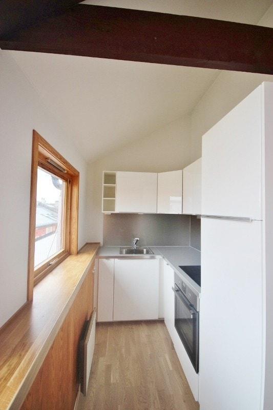 Kjøkken med integrerte hvitevarer Galleribilde