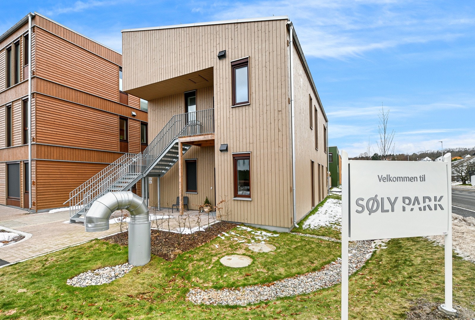 Byhuset ligger ytterst i boligsameiet Søly Park. Mer privat, men fortsatt inkludert i felleskapets goder. Galleribilde