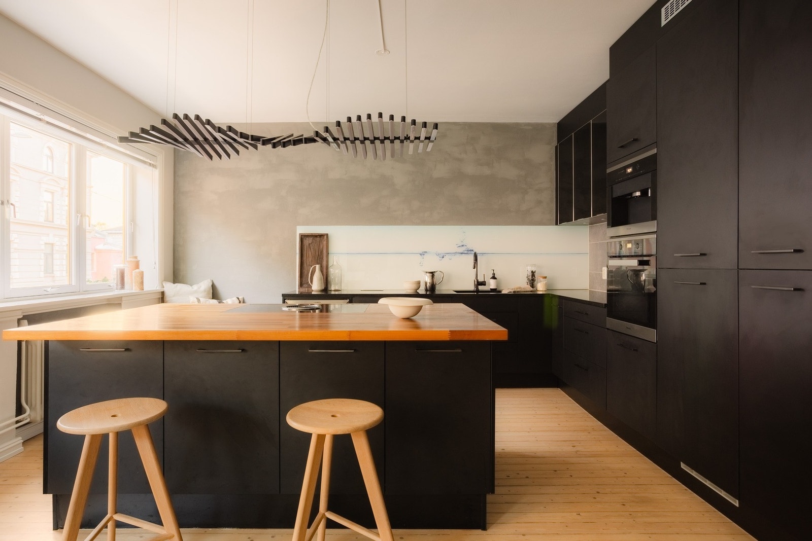 - Kjøkkenet er fra Mobalpa og ble pusset opp i 2018 - Galleribilde