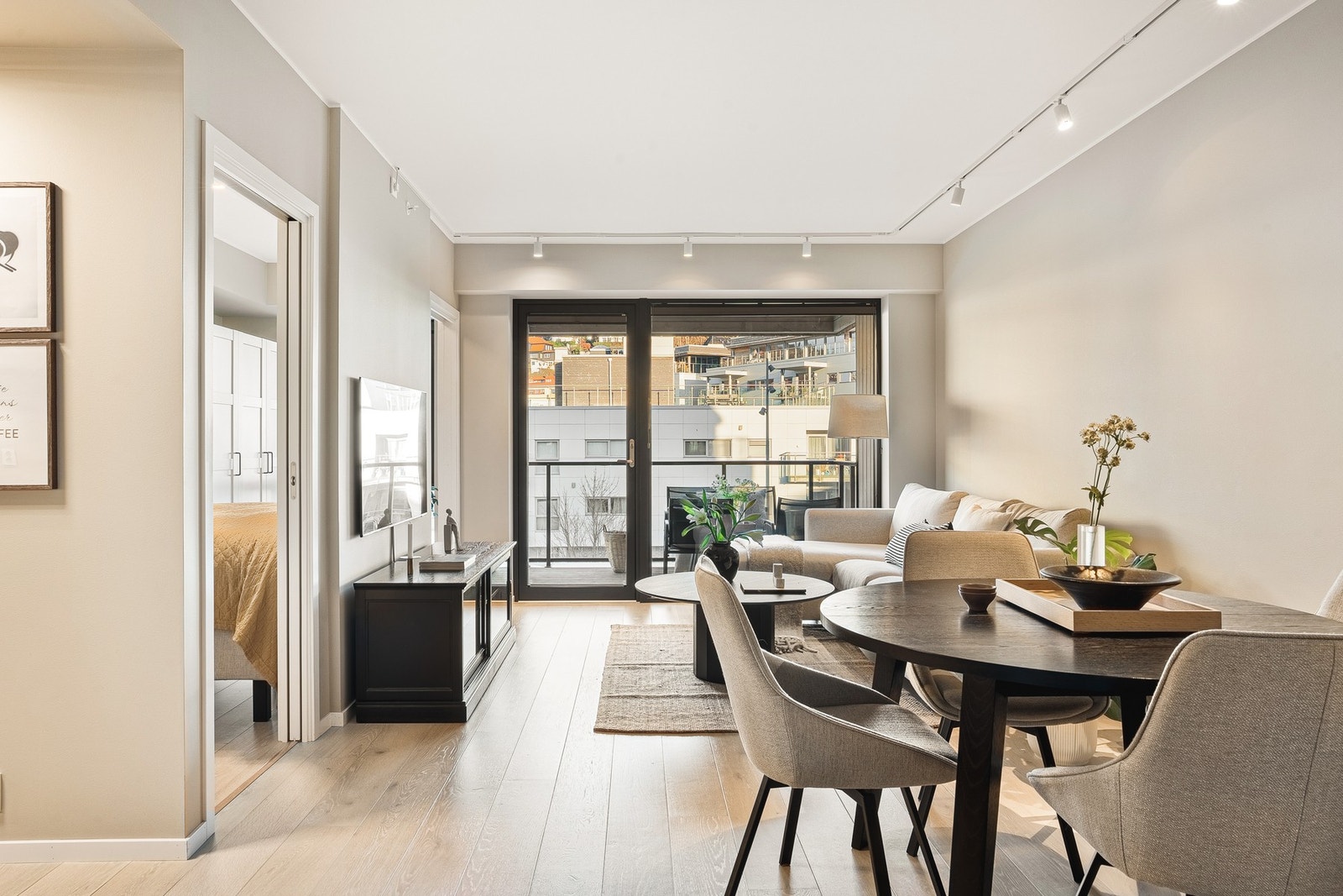 Mekleriet ved Erlend Nordhus har gleden av å presentere Møllendalsveien 64C! Galleribilde