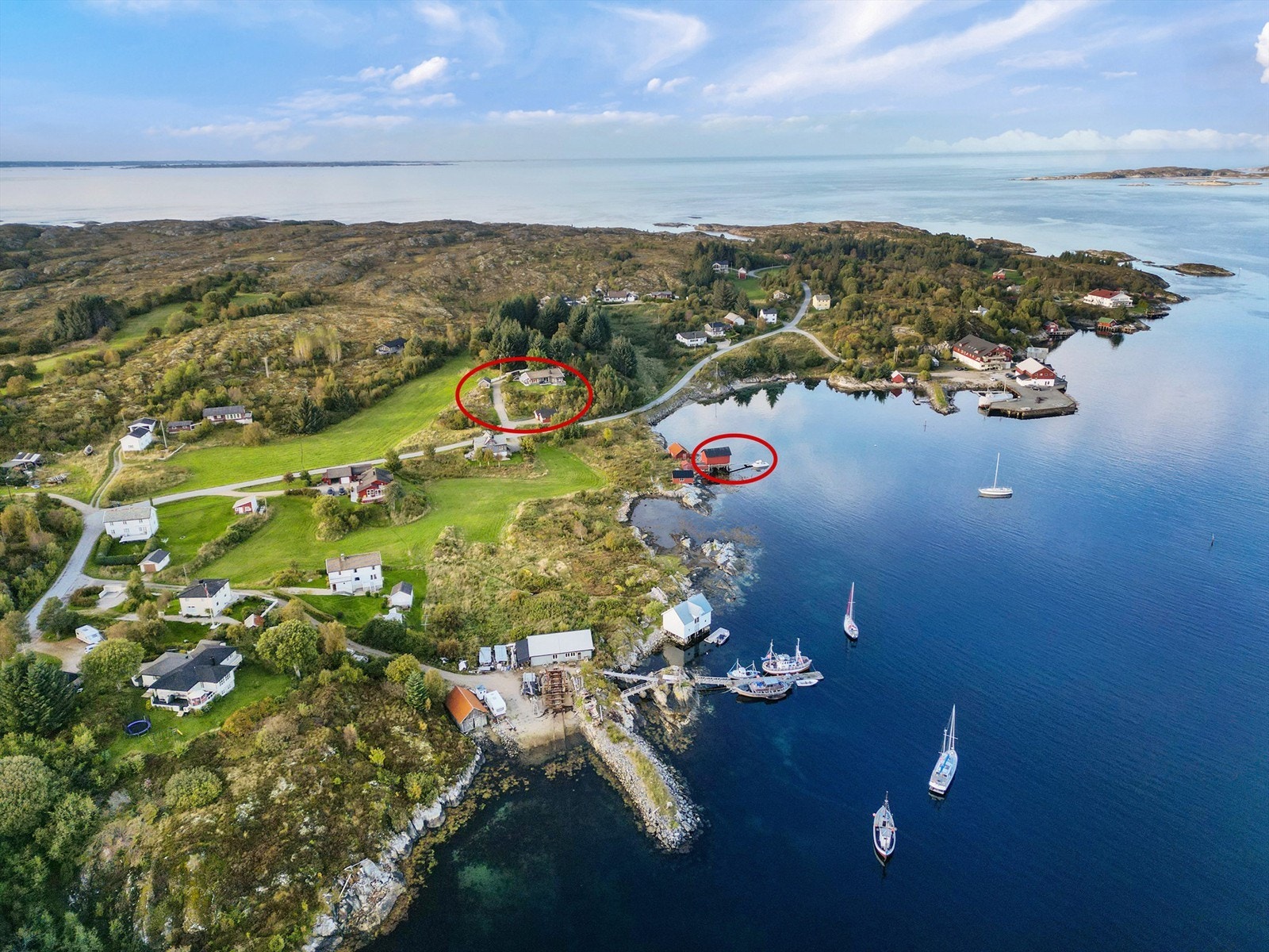 Øya har mye å tilby for de som ønsker å bo i et vakkert og trygt miljø, med gode muligheter for friluftsliv og arbeid. Galleribilde