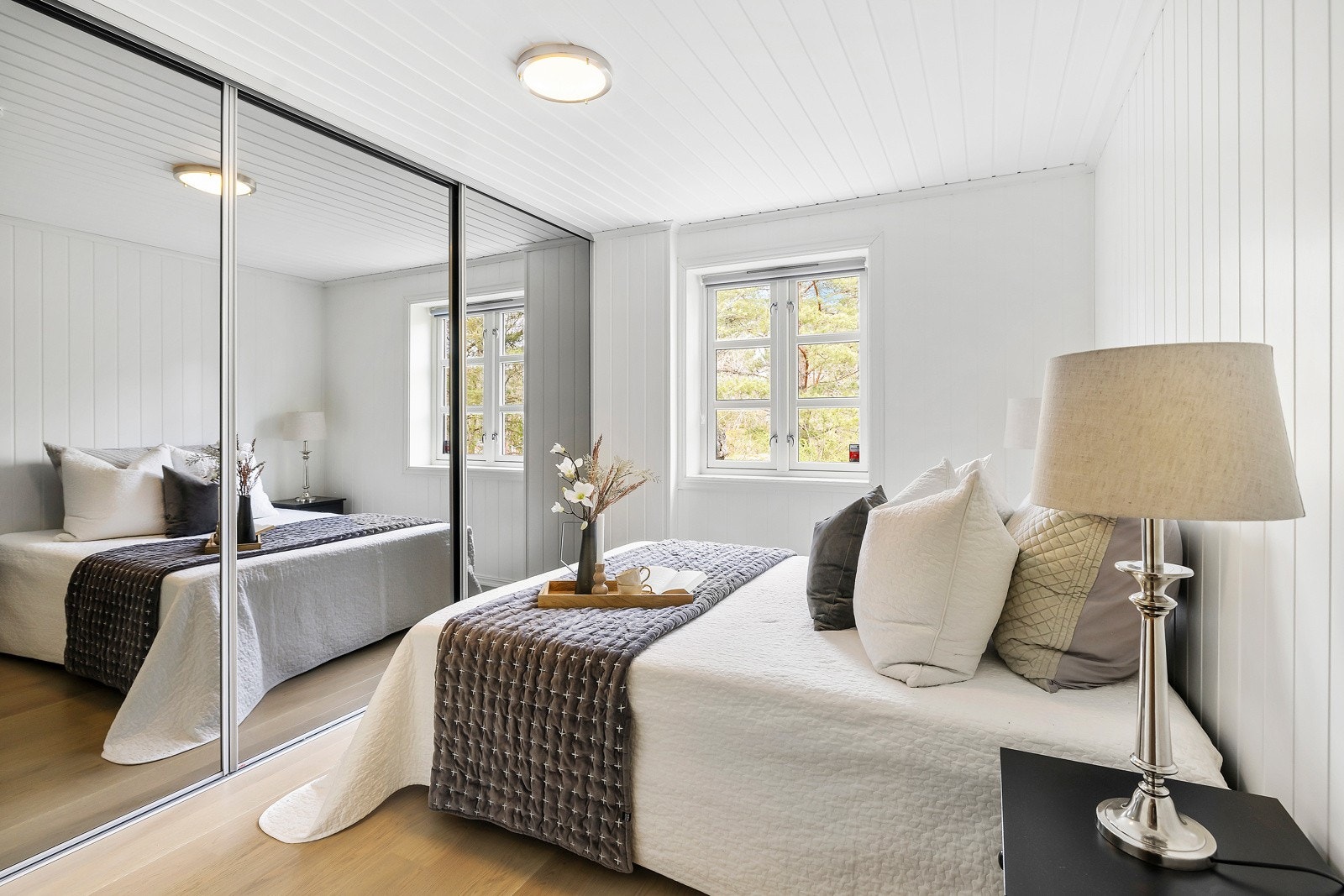 Soverom i underetasje. Her er det god plass til dobbeltseng, samt garderobeskap. Galleribilde