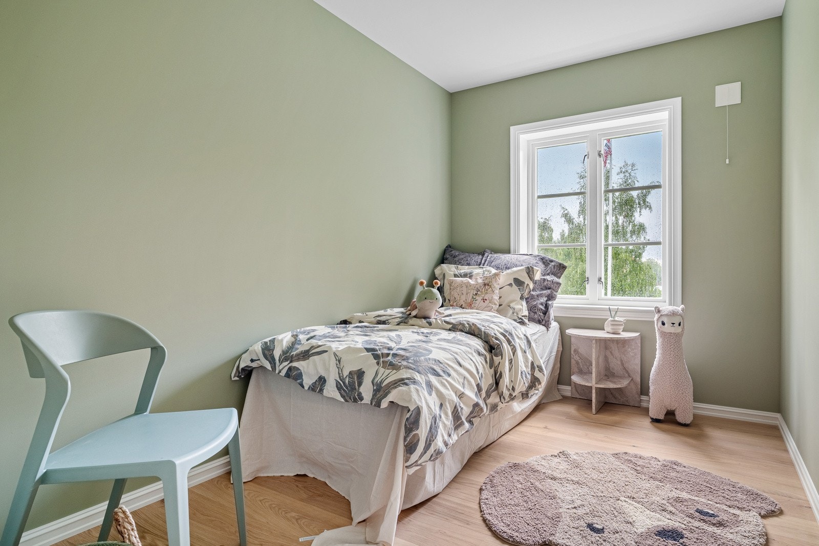 Rommene preges av et behagelig inneklima, skapt av lyse fargetoner og vindusflater som tilfører godt med dagslys. Galleribilde