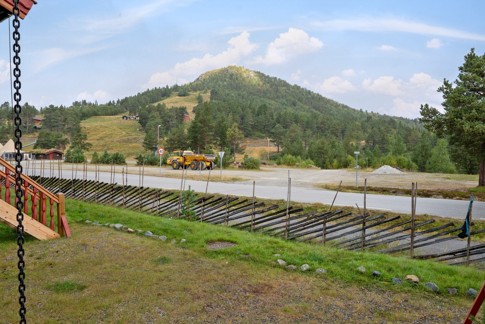 Det går skiløype rett utenfor leiligheten på vinters tid. Galleribilde