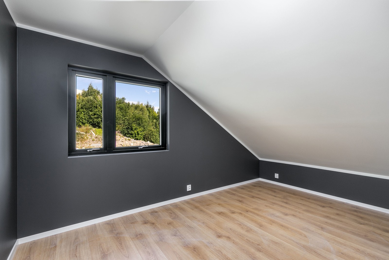 Tyrivegen 7. Galleribilde