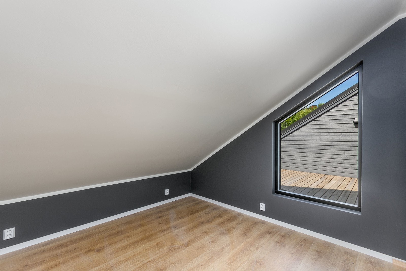 Tyrivegen 5. Galleribilde