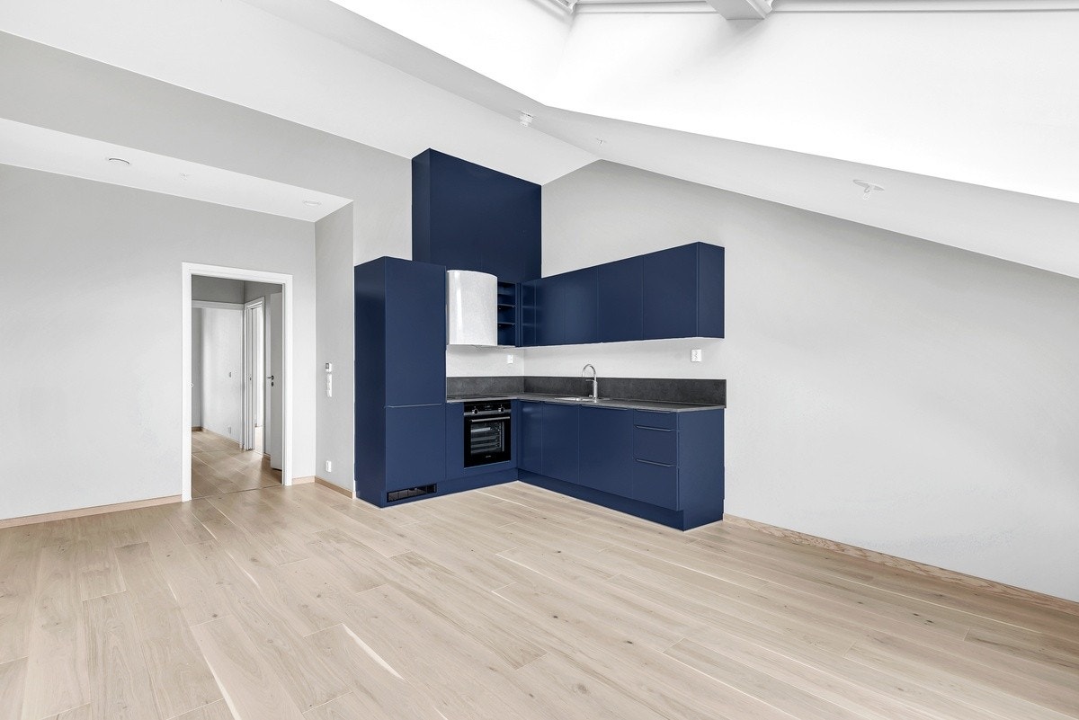 Stort kjøkken. Galleribilde