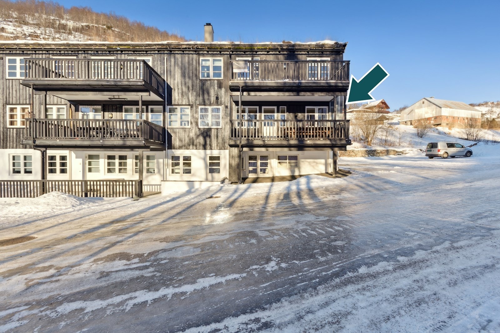 Soleidalen 77 ligger sentralt til på Sinnes med med kort vei til alle fasiliteter Sirdal har å by på. Galleribilde