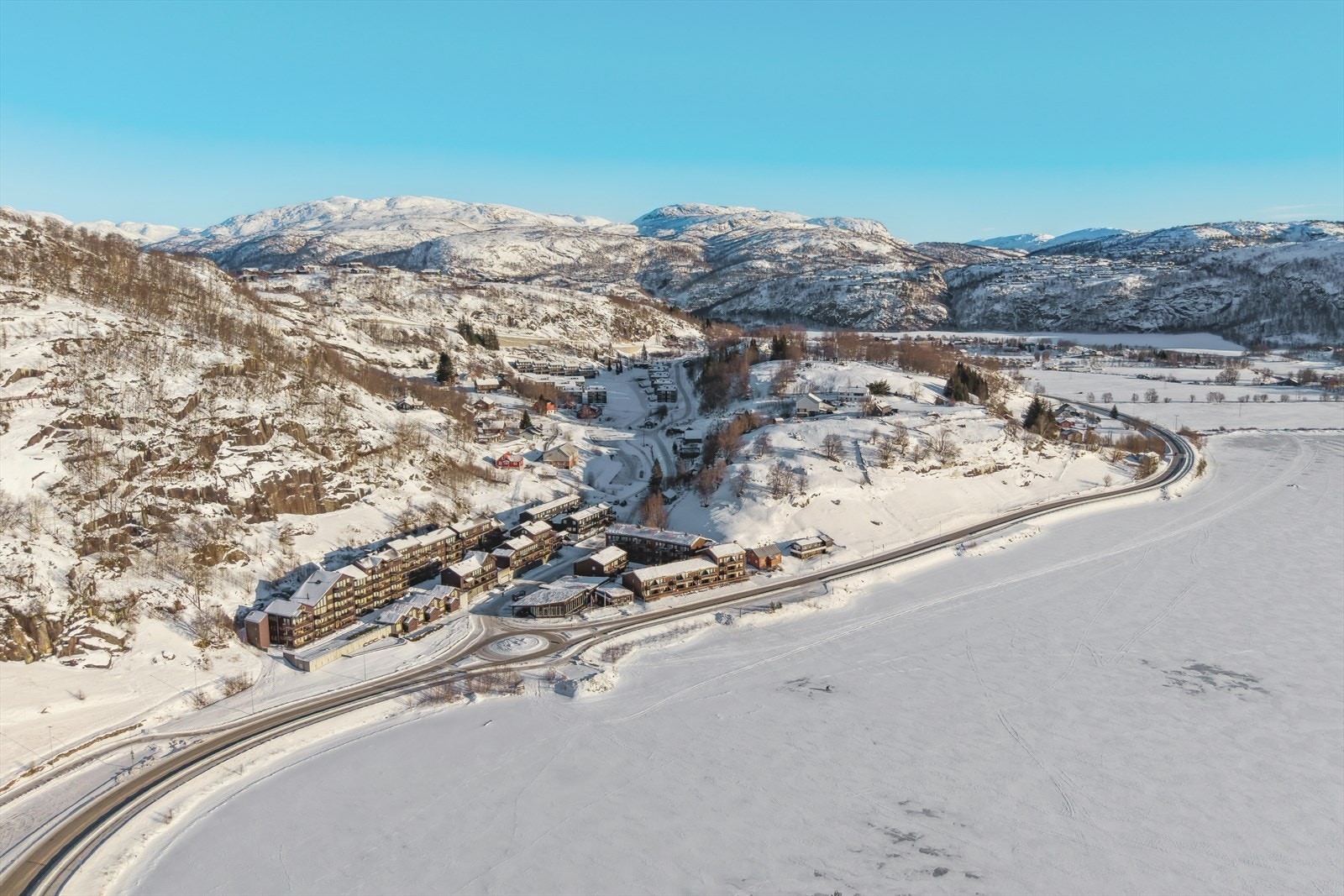 Sirdal er også et kjekt sted på sommerstid med gode bade- og fiskemuligheter, flotte fjellturer, klatrepark, mountaincart og vannpark. Galleribilde