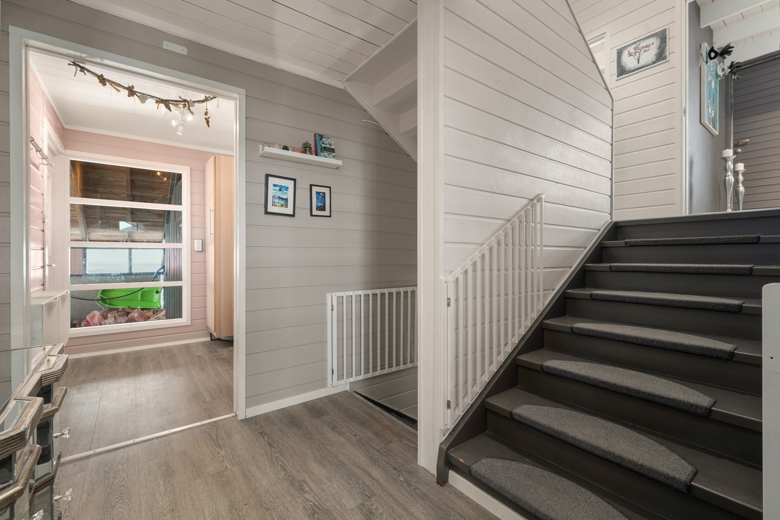 Hall gang. Galleribilde