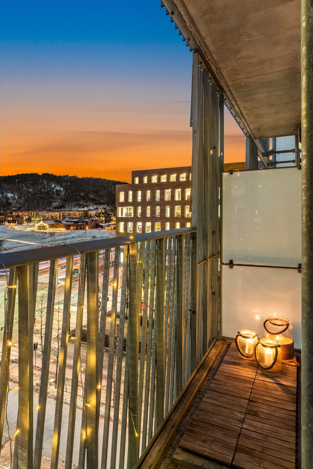 Balkongen er sydøstvendt på ca. 5 kvm. Galleribilde