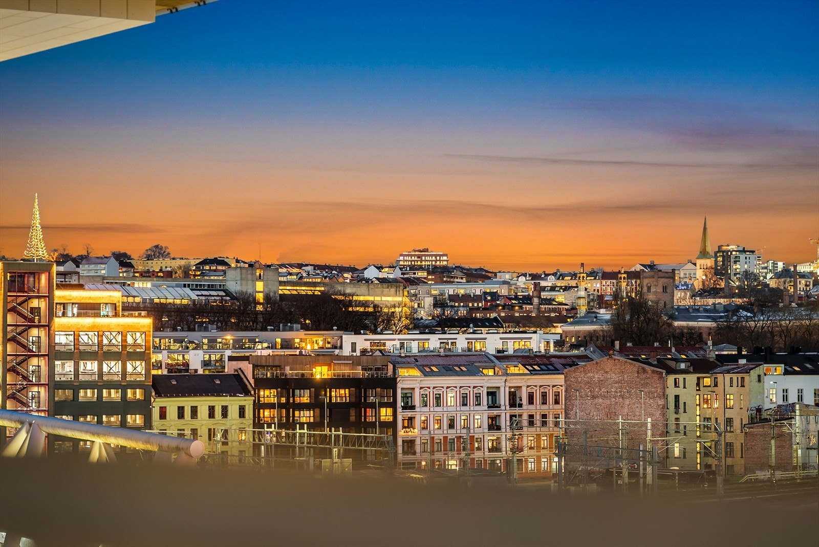 Det er også utsikt mot byen. Galleribilde