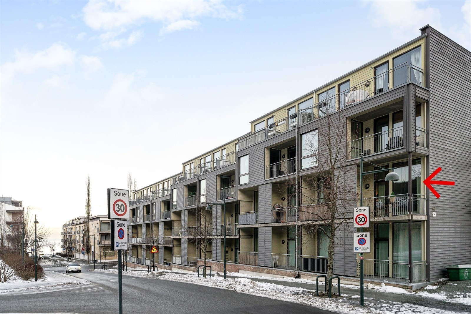 Leiligheten ligger flott til i byggets andre etasje. Velkommen til visning! Galleribilde