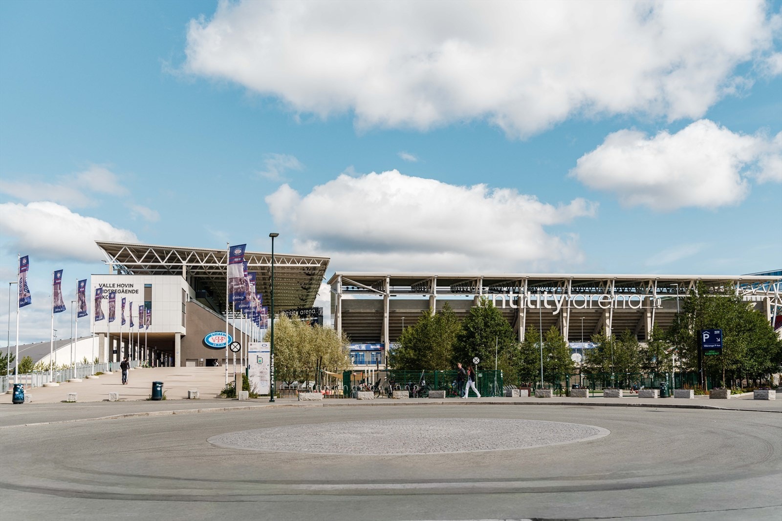 Intility Arena byr på aktivitet, sosiale møteplasser, kampopplevelser og arrangementer. Galleribilde