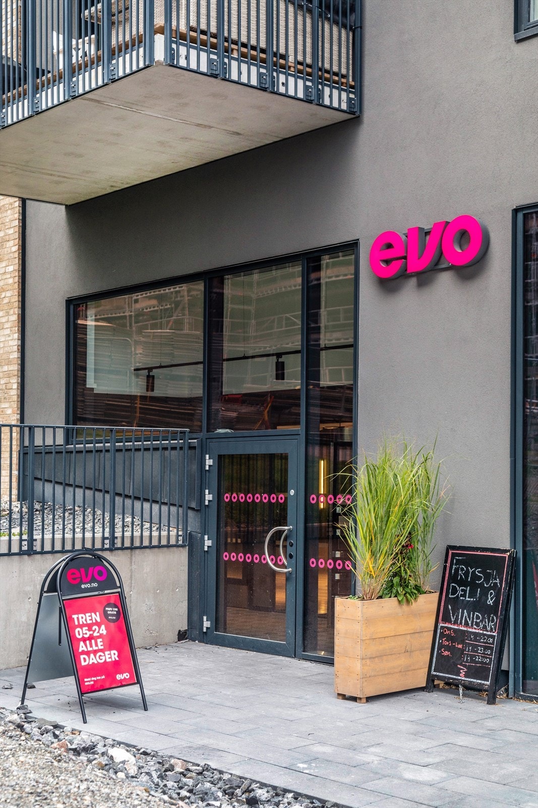 Det er Evo i Frysjaparken og Avancia rett over gaten Galleribilde