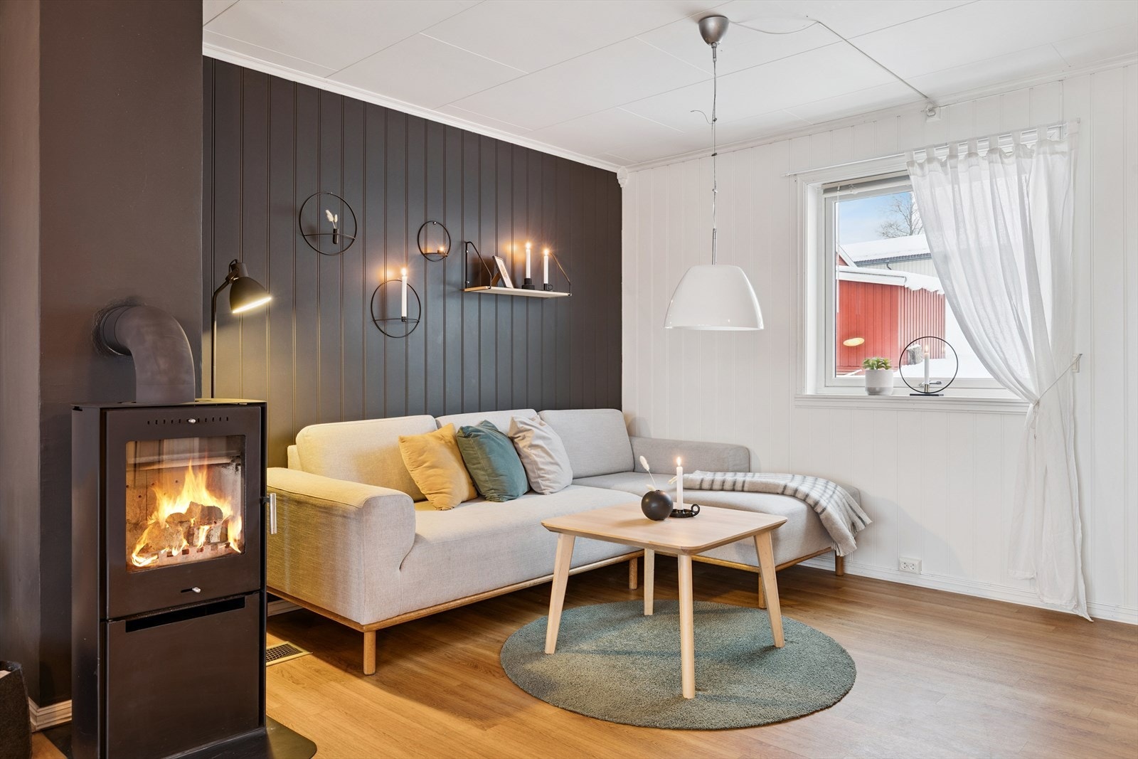 Med peisovn i stuen får man en god varme på kalde vinterdager. Galleribilde